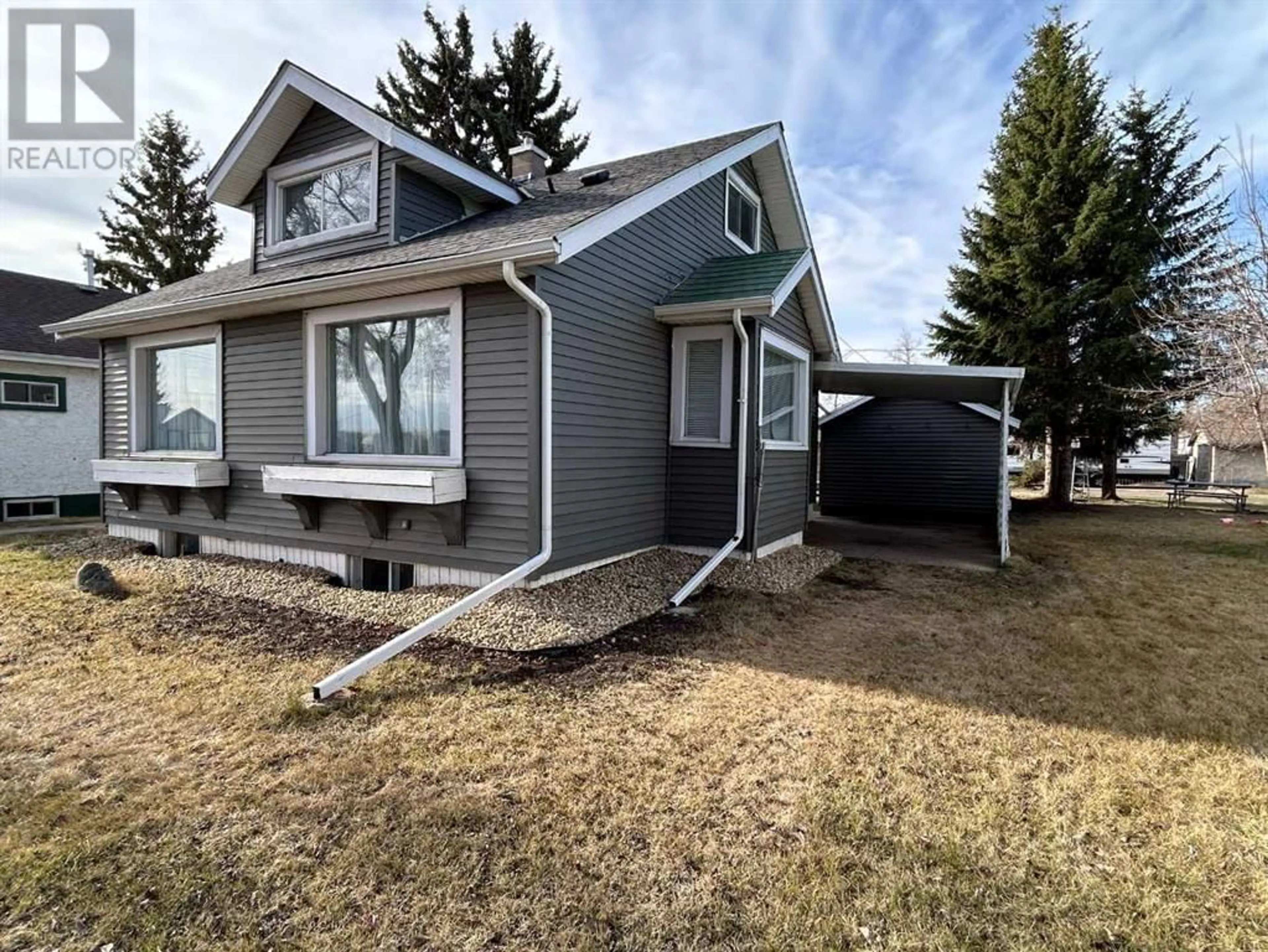 A pic from exterior of the house or condo for 5003 56 Avenue, Ponoka Alberta T4J1G7