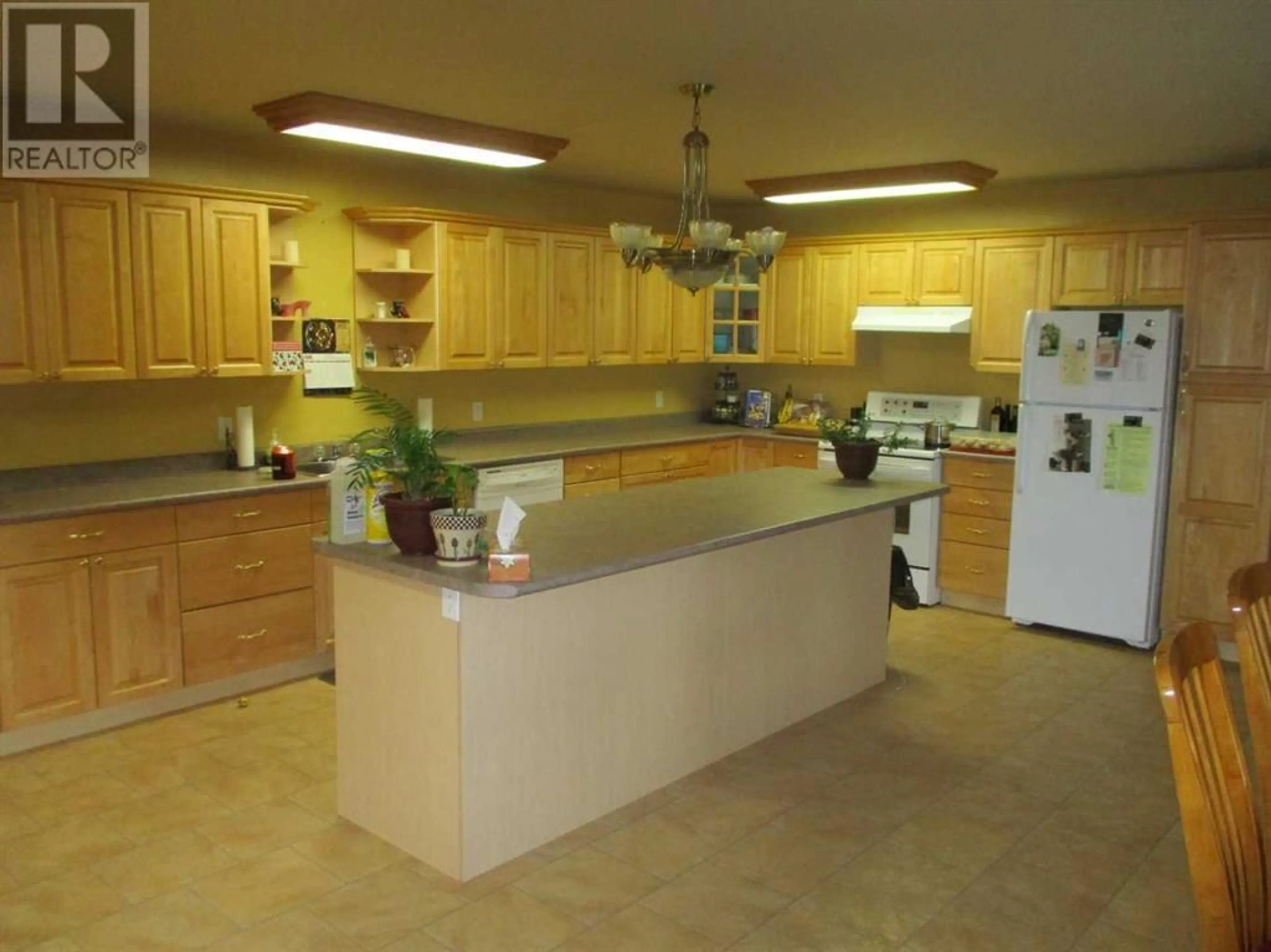 Kitchen for #308 6th Avenue SE, Manning Alberta T0H2M0