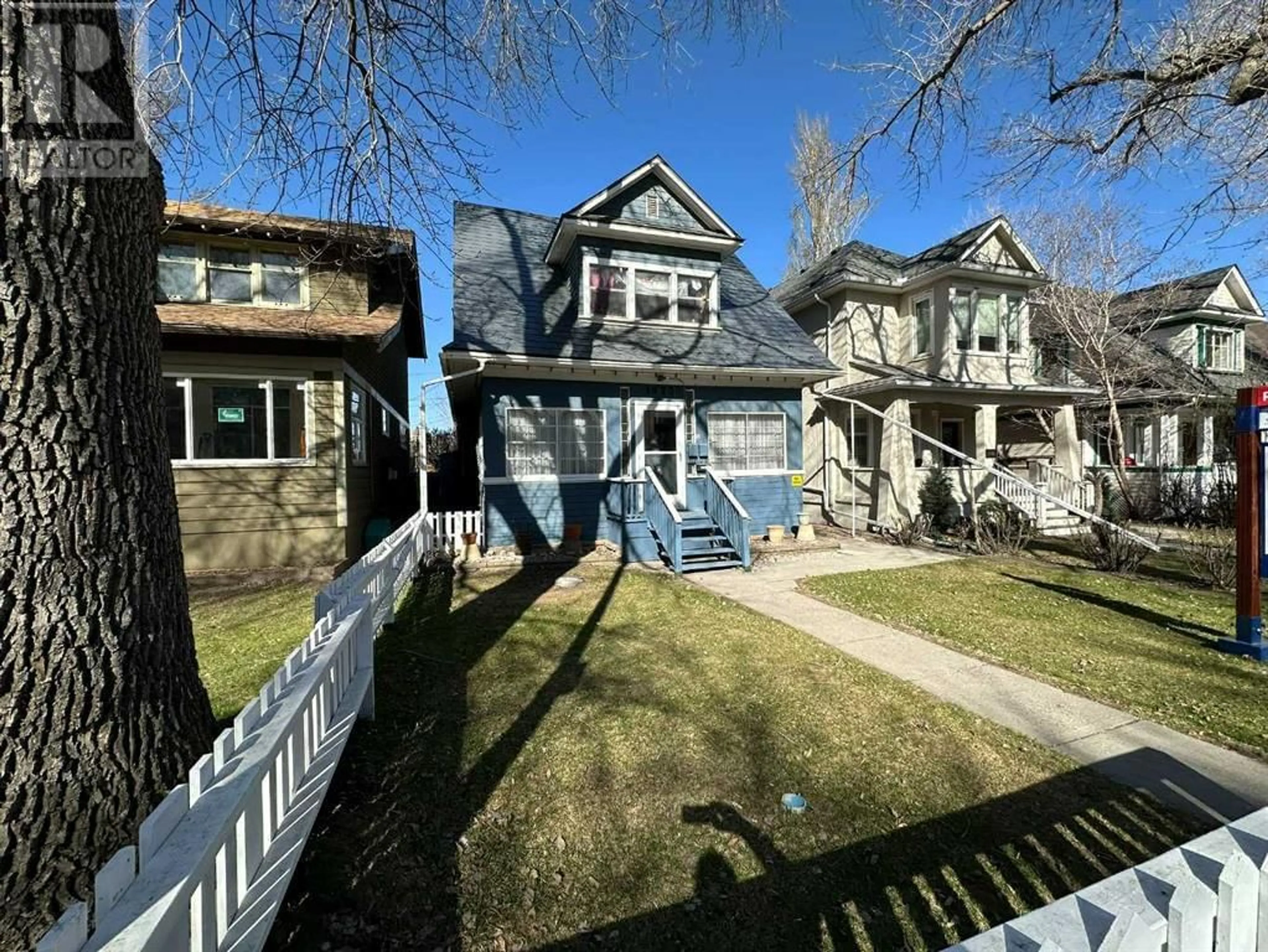 Frontside or backside of a home for 1923 5A Street SW, Calgary Alberta T2S2G2