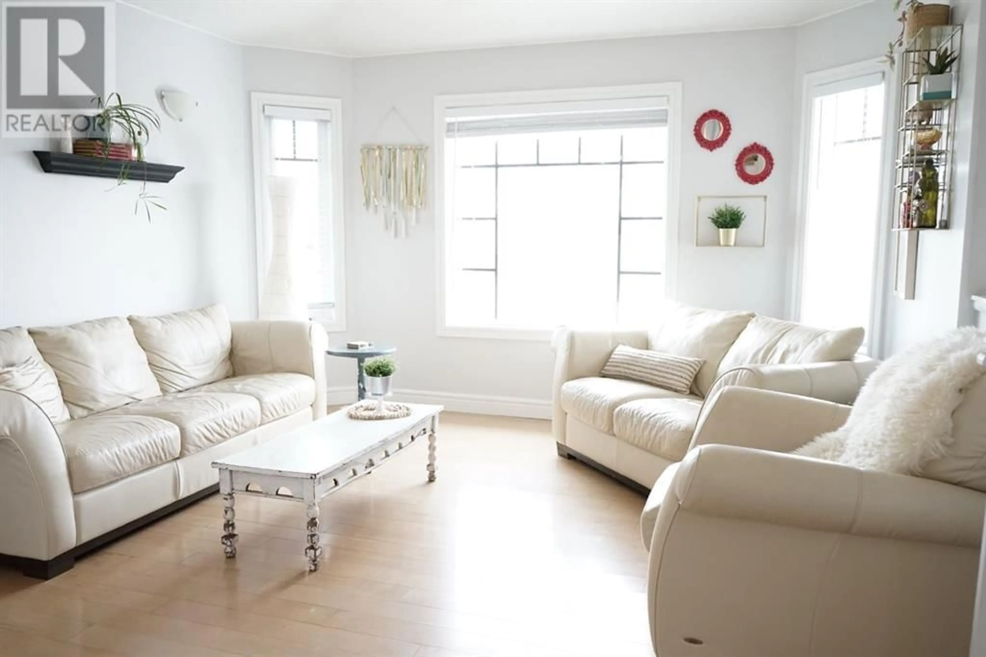 Living room for 7114 114 Street, Grande Prairie Alberta T8W0G6