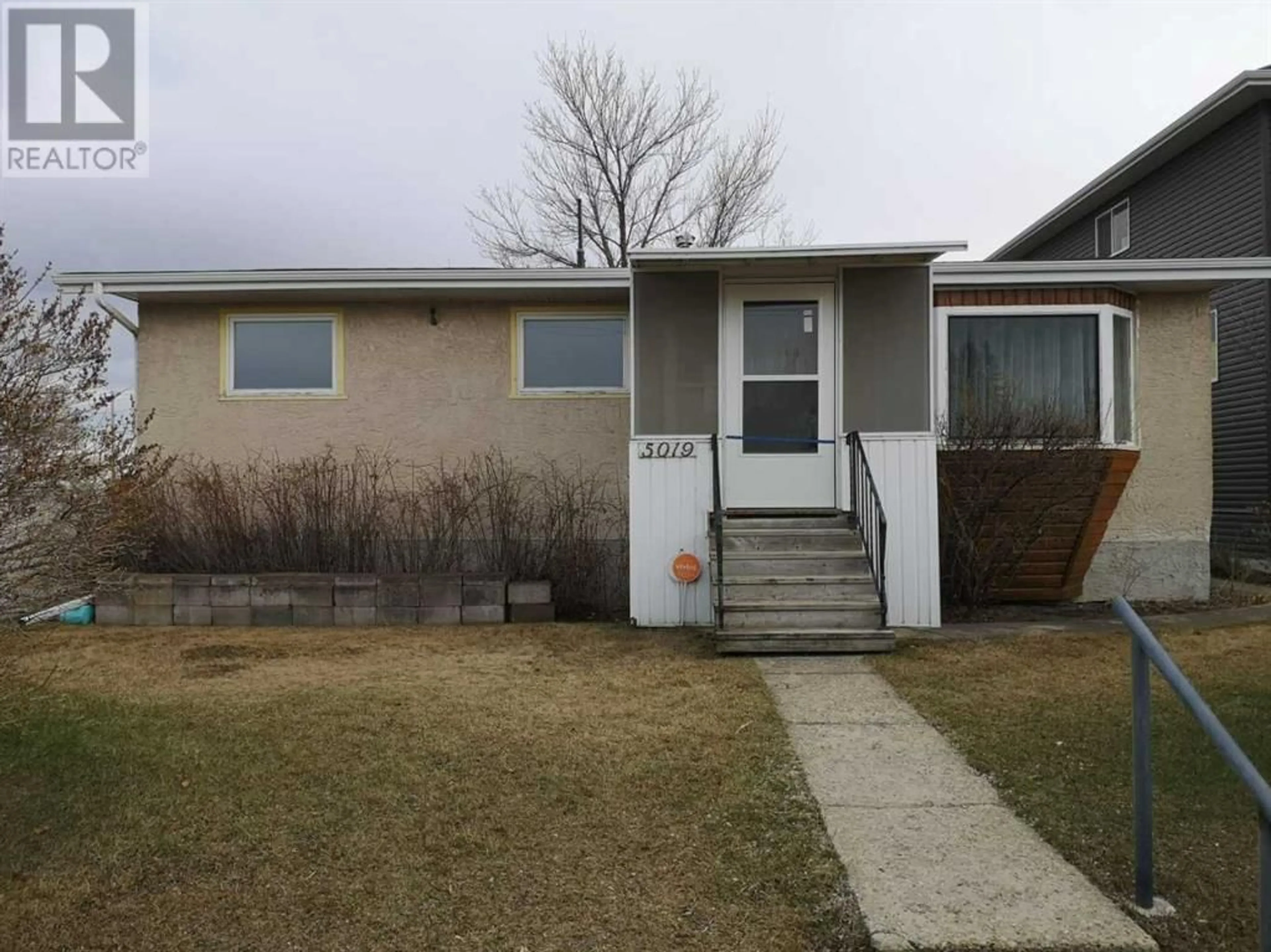 Frontside or backside of a home for 5019 Wilson Street, Blackfalds Alberta T0M0J0