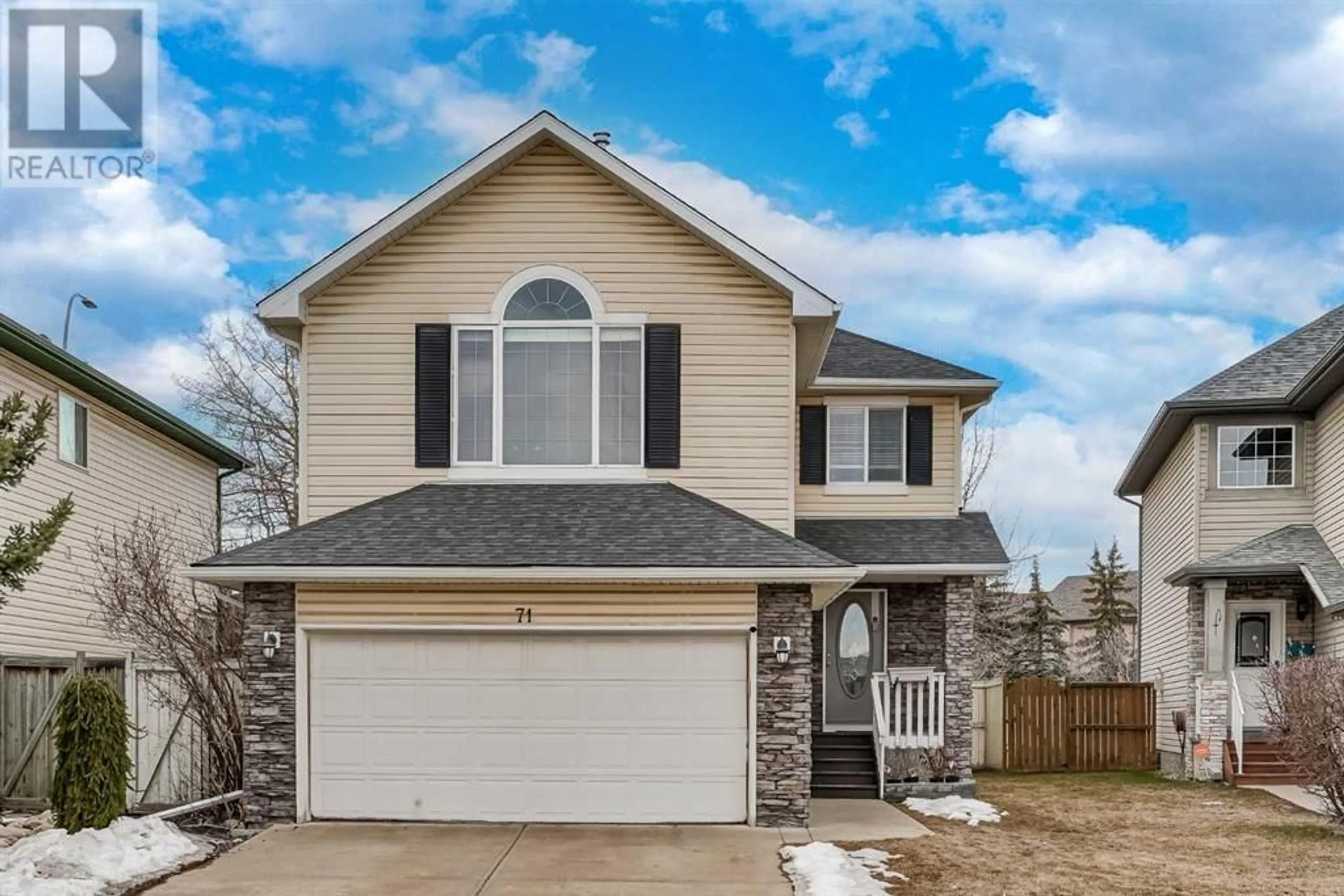 Frontside or backside of a home for 71 Wentworth Circle SW, Calgary Alberta T3H4V8
