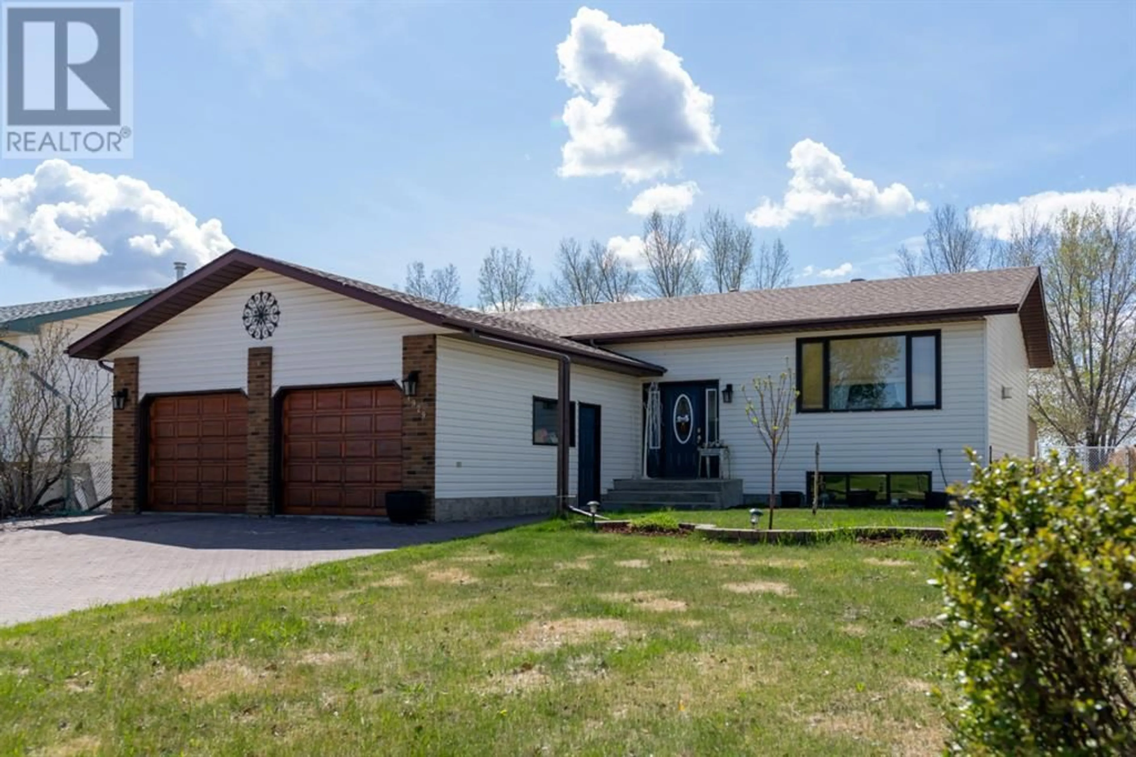 Frontside or backside of a home for 1929 5 Avenue, Wainwright Alberta T9W1J3