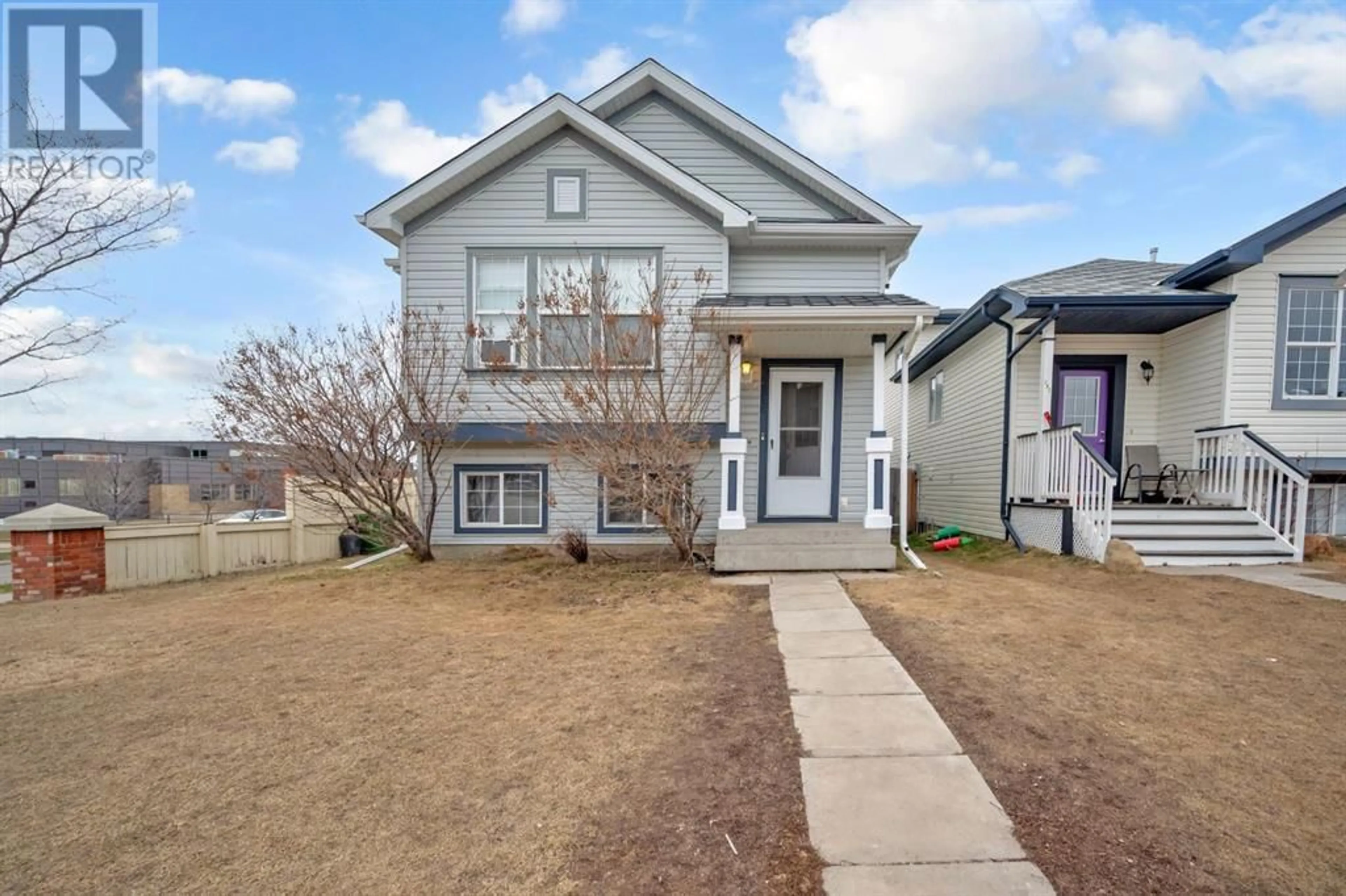 Frontside or backside of a home for 286 Covepark Way NE, Calgary Alberta T3K5T6