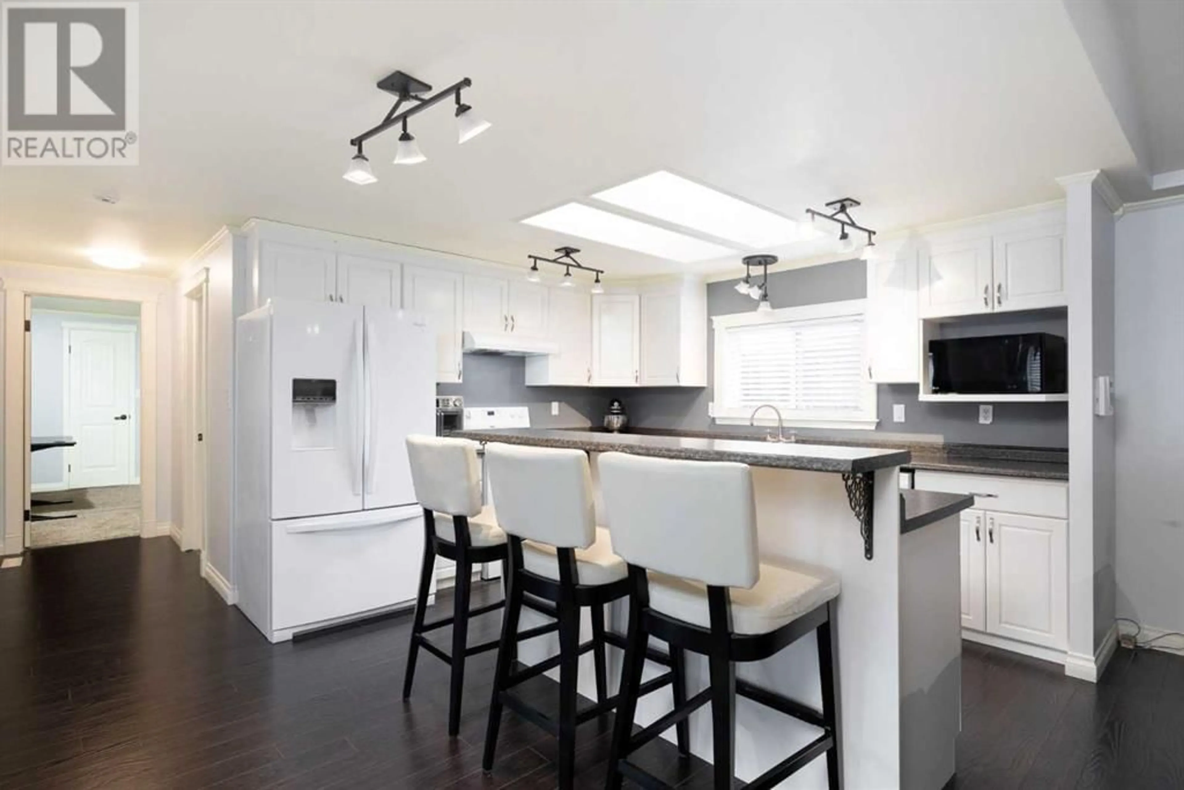 Contemporary kitchen for 161 Mustang Road, Fort McMurray Alberta T9H5K5