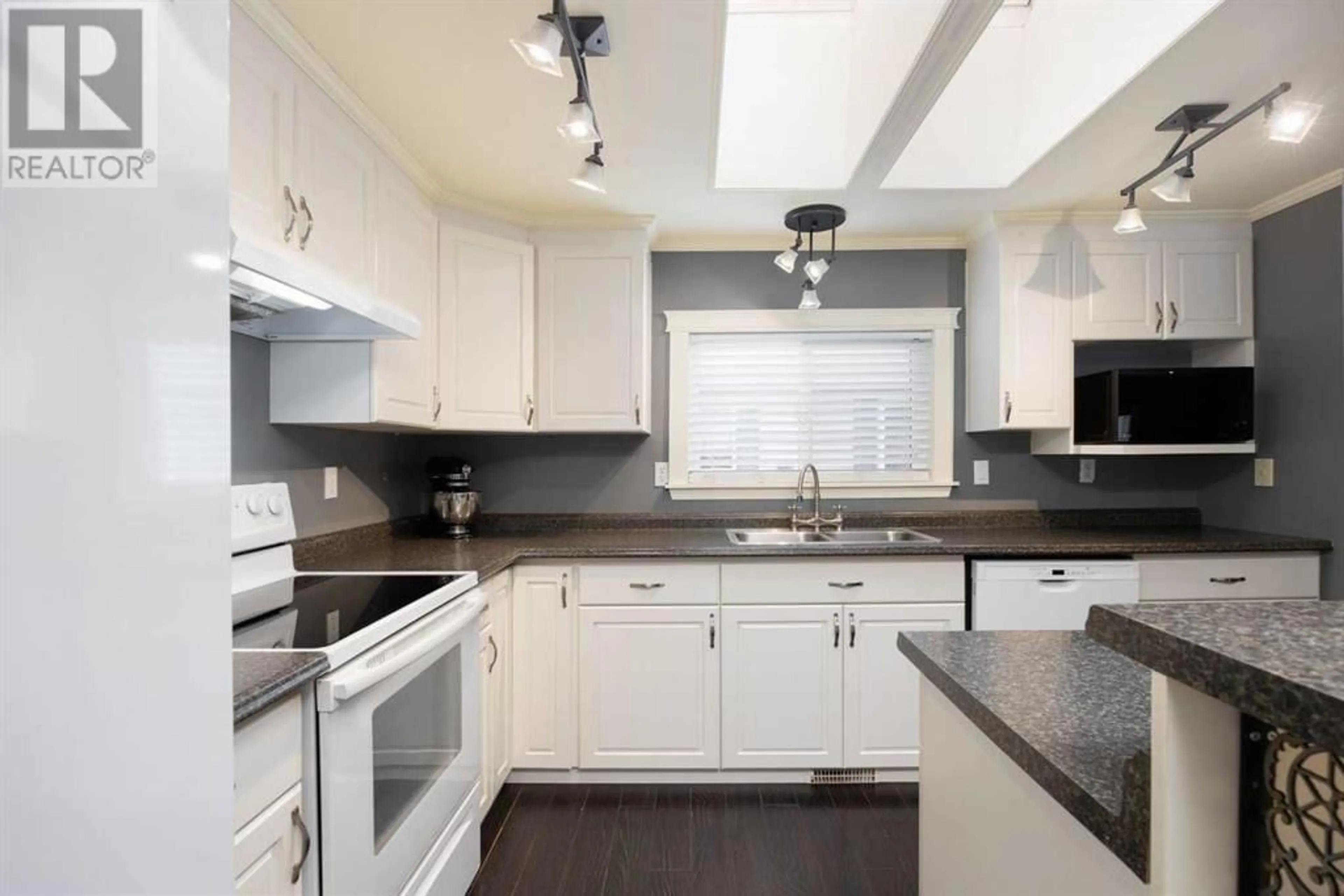Standard kitchen for 161 Mustang Road, Fort McMurray Alberta T9H5K5