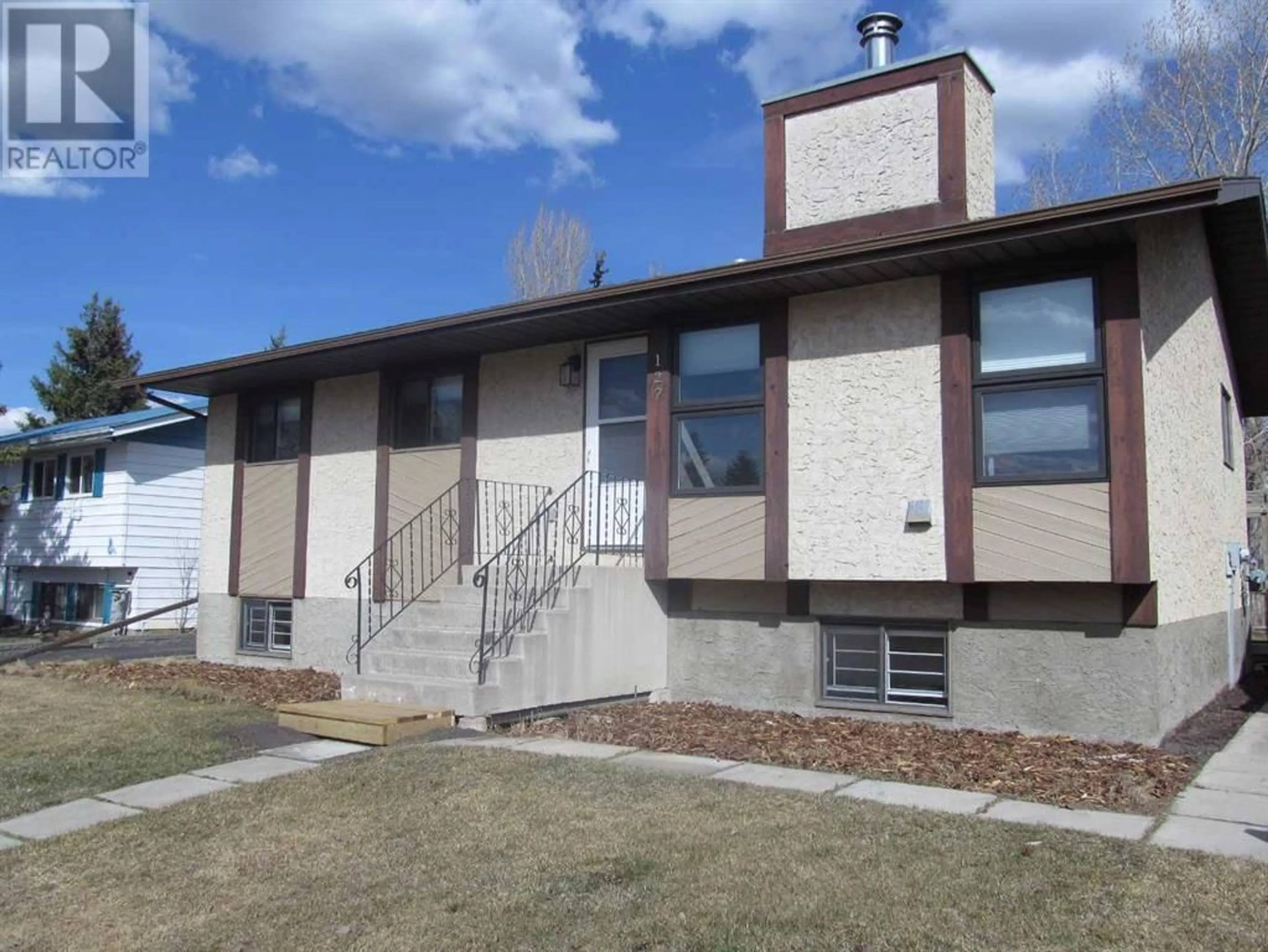 A pic from exterior of the house or condo for 127 DUNDEE Crescent, Penhold Alberta T0M1R0
