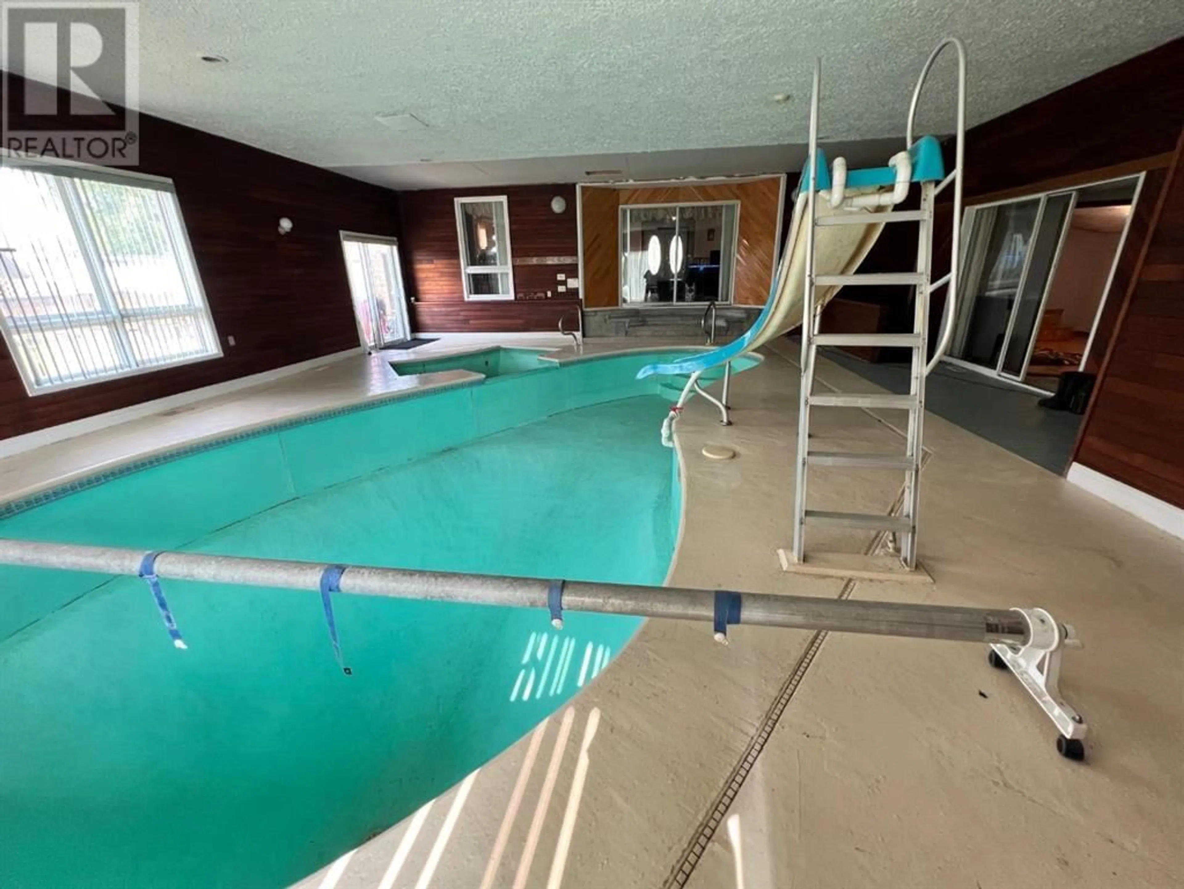 Indoor or outdoor pool for 14 Pennington Crescent, Red Deer Alberta T4P1L3