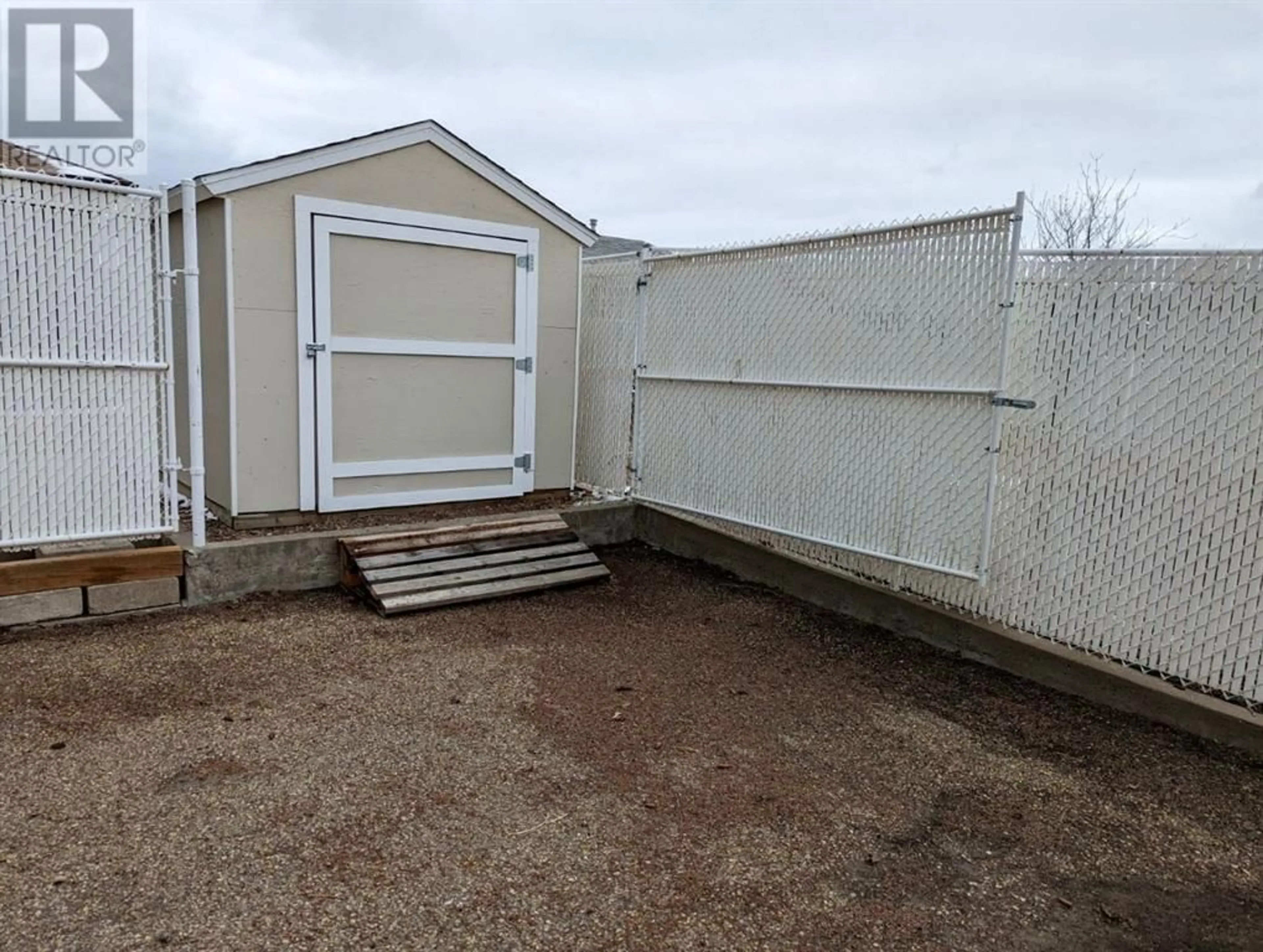 Shed for 1805 10 Avenue, Wainwright Alberta T9W1L4