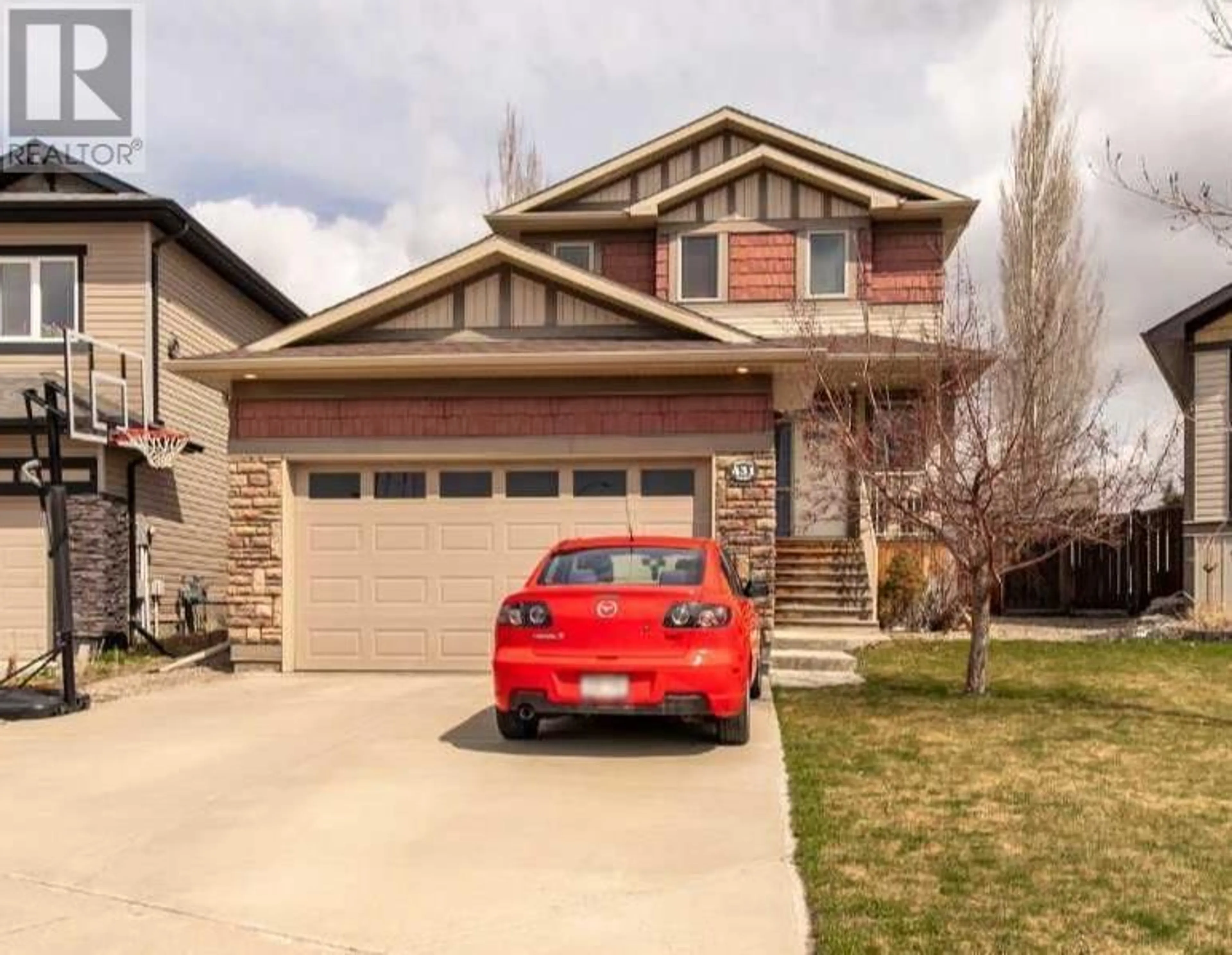 Frontside or backside of a home for 431 Mary Cameron Crescent N, Lethbridge Alberta T1H5M7