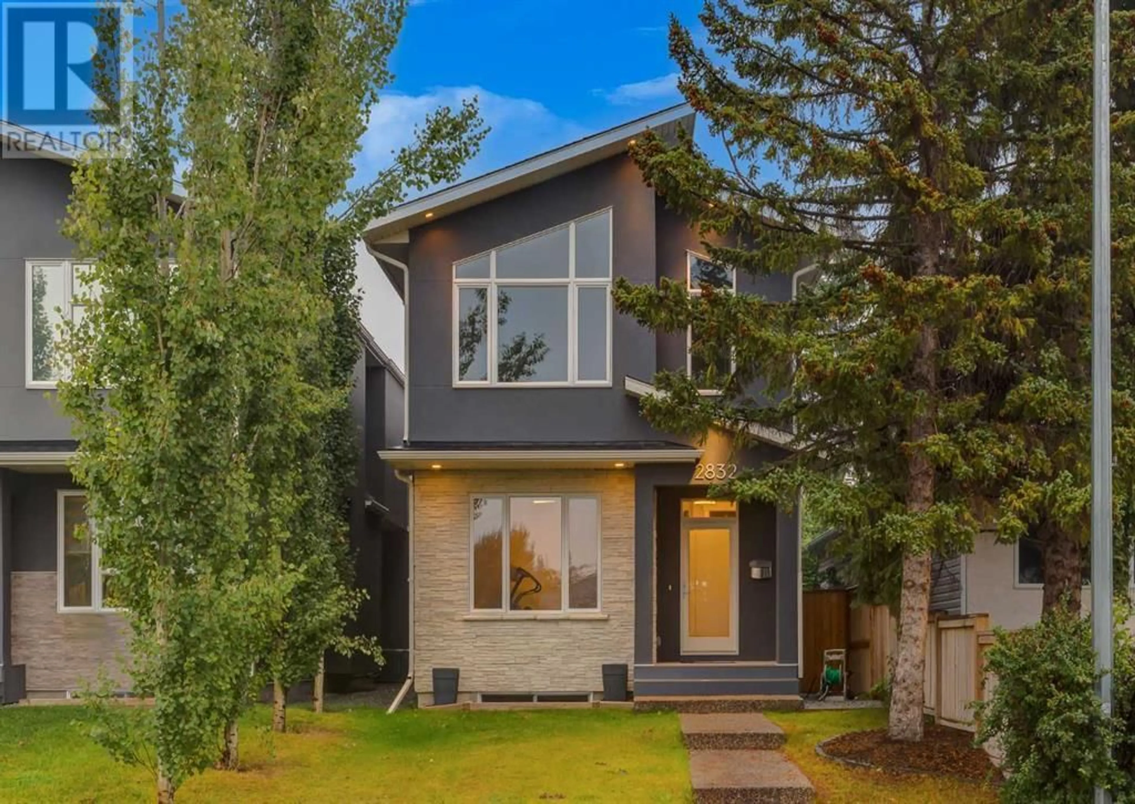 A pic from exterior of the house or condo for 2832 42 Street SW, Calgary Alberta T3E3M1