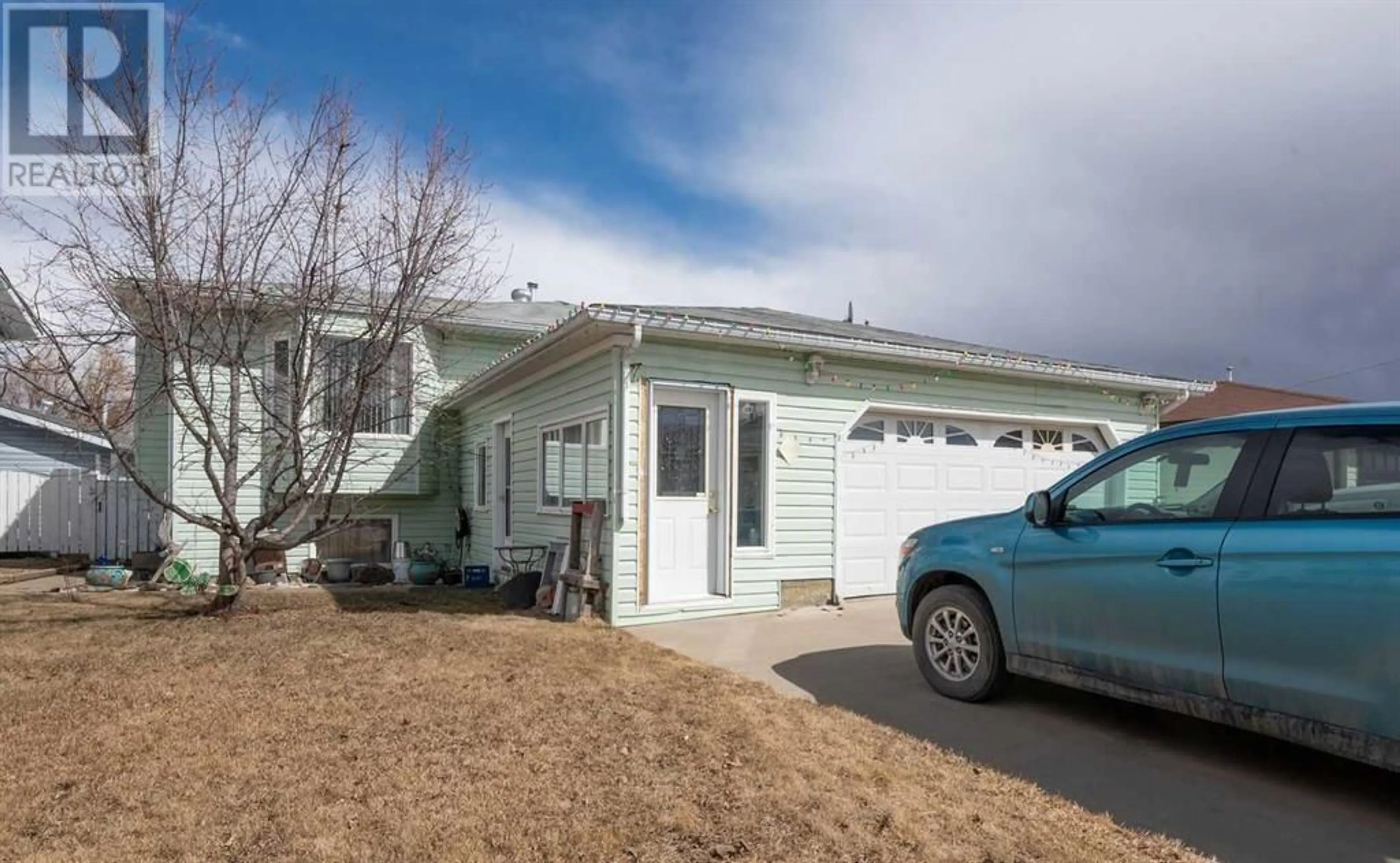 Frontside or backside of a home for 9526 94 Avenue, Wembley Alberta T0H3S0