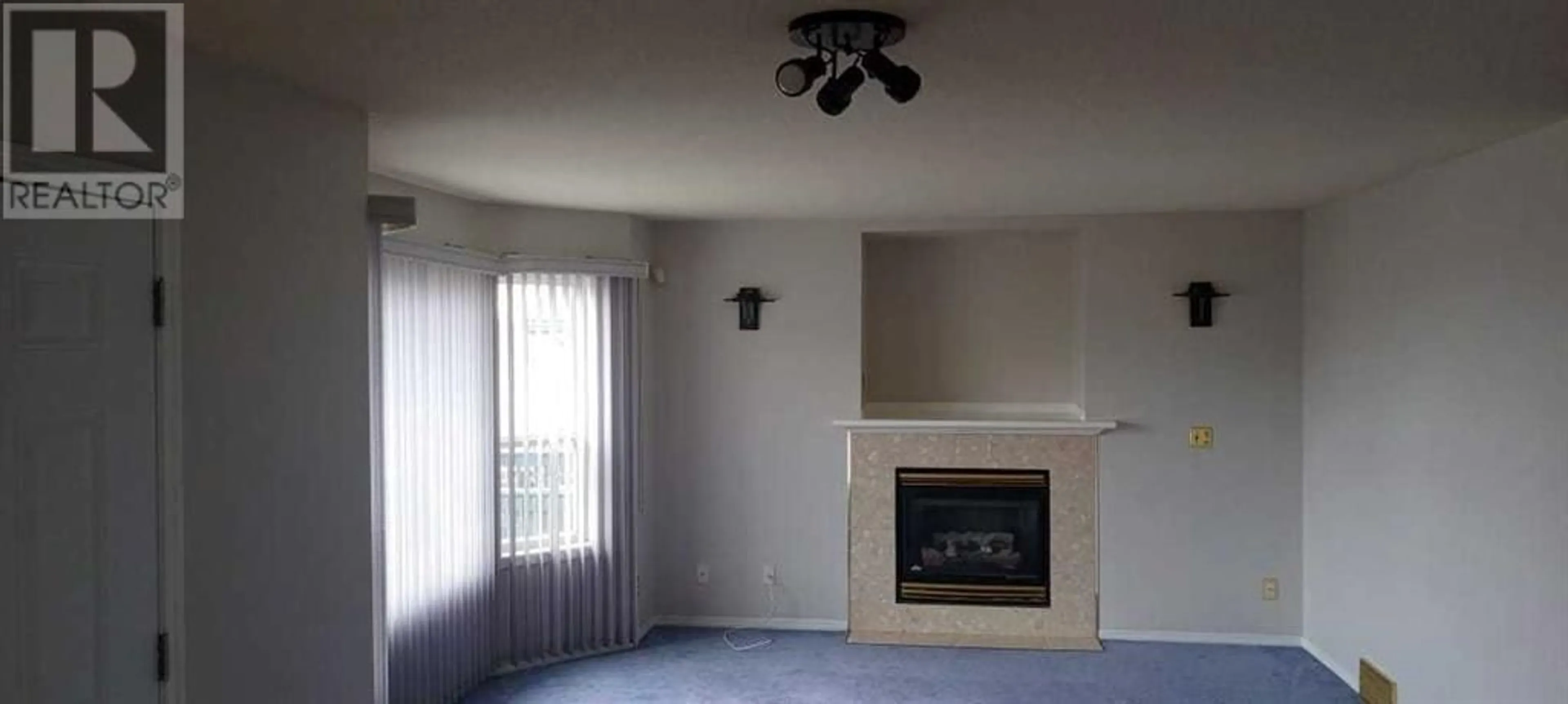 A pic of a room for 90 Arbour Stone Crescent NW, Calgary Alberta T3G5A1