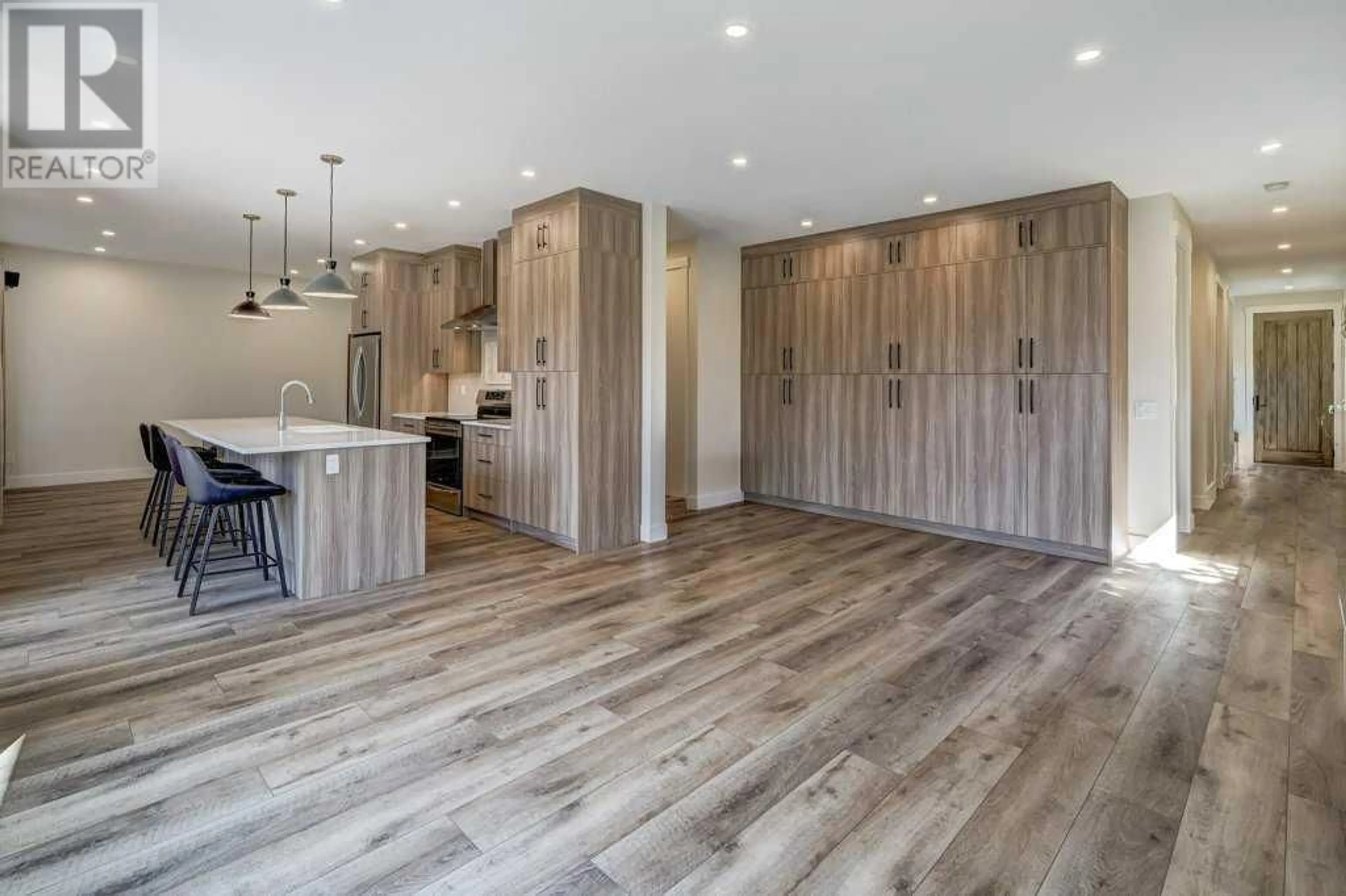Contemporary kitchen for 521 18A Street NW, Calgary Alberta T2N2H3