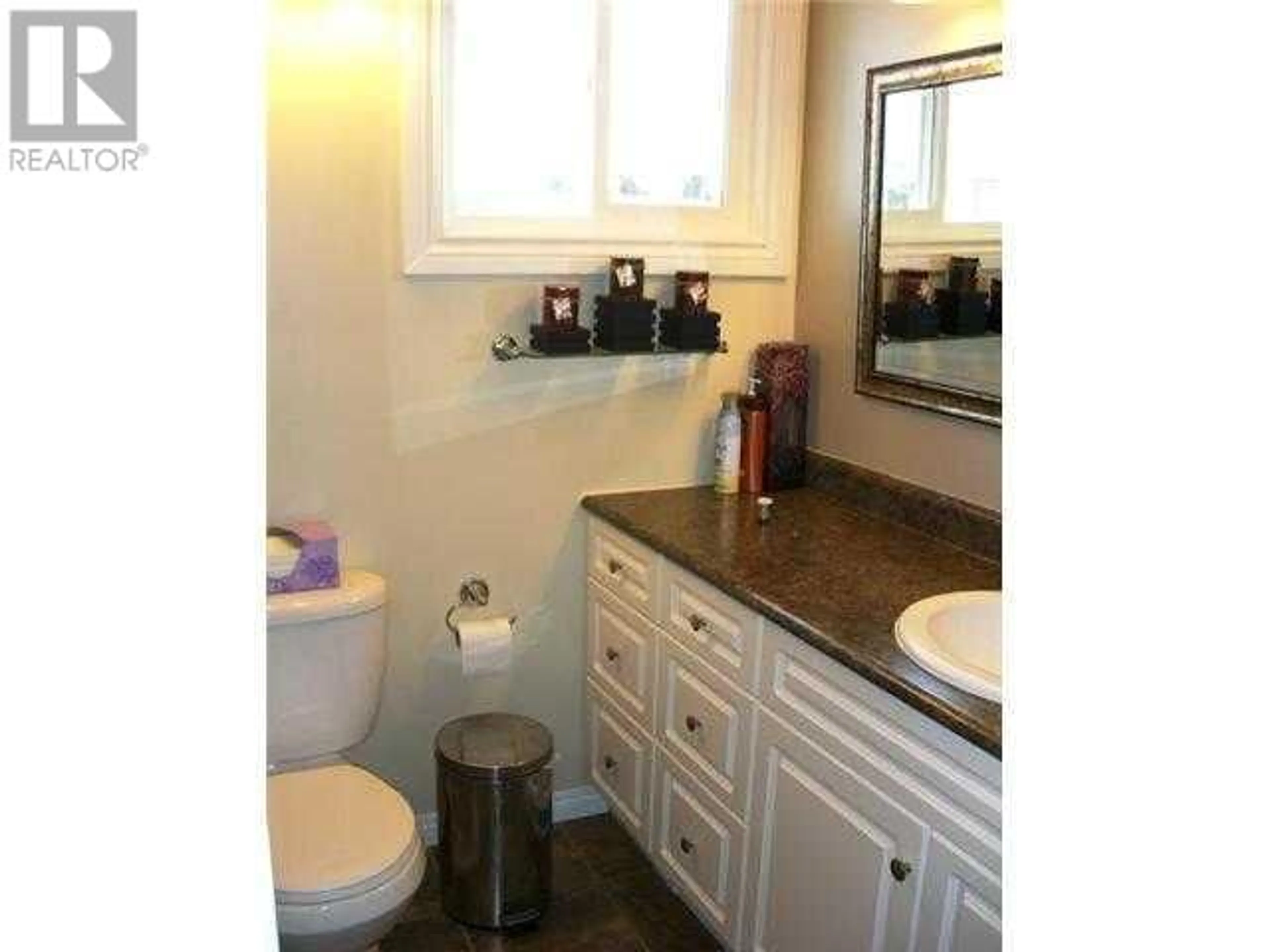 Standard bathroom for 10012 79 Avenue, Grande Prairie Alberta T8V4E8