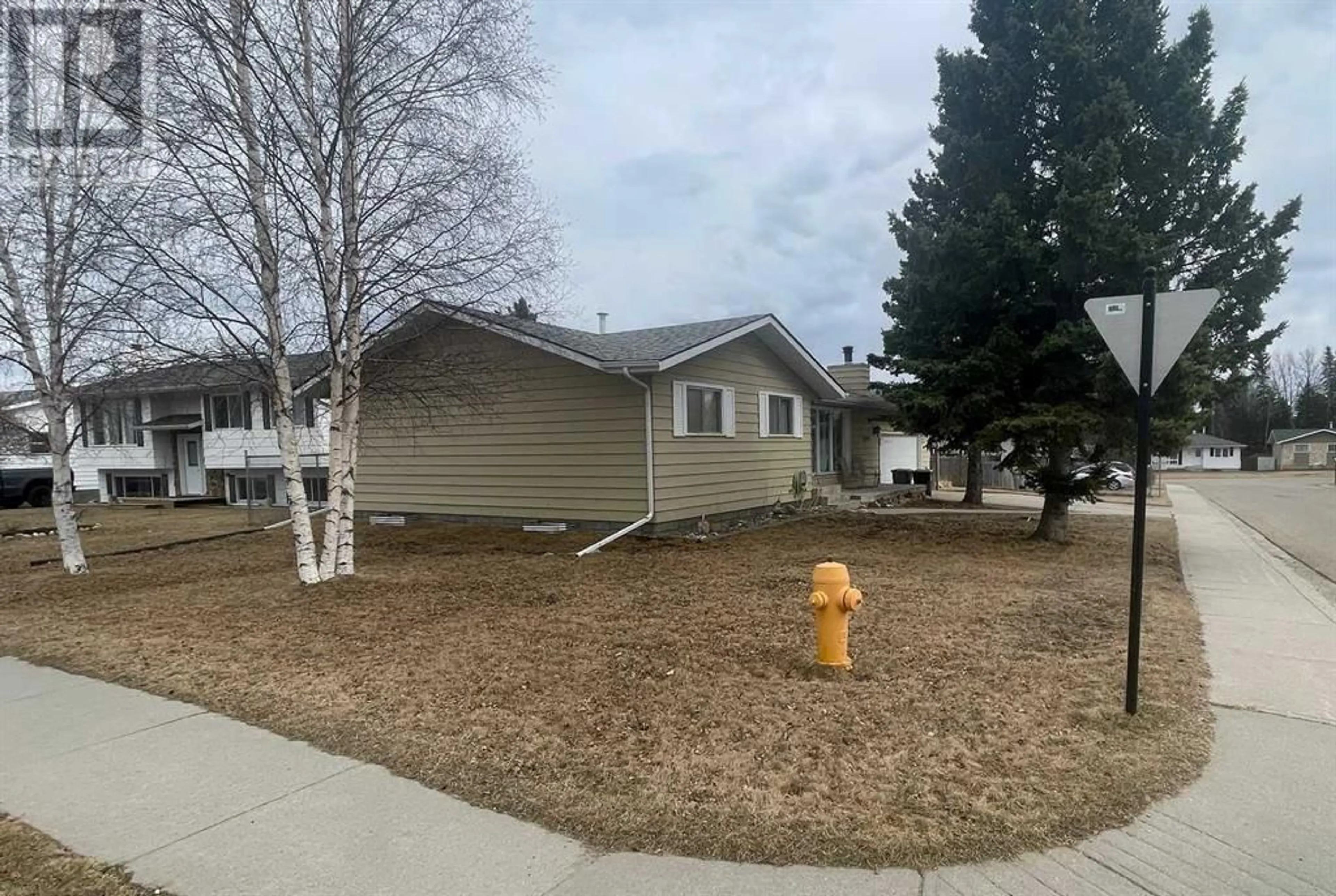 Frontside or backside of a home for 5839 10 Avenue, Edson Alberta T7E1J3