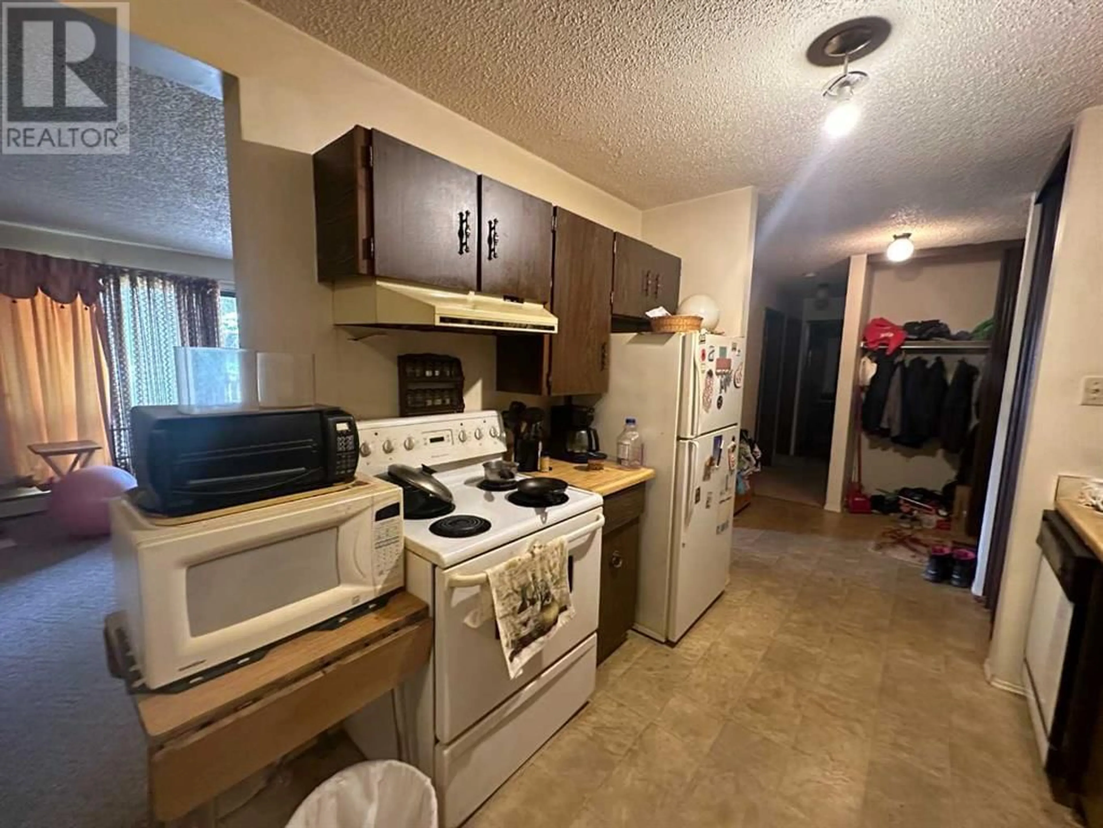 Standard kitchen for 212 7801 98 Street, Peace River Alberta T8S1C7