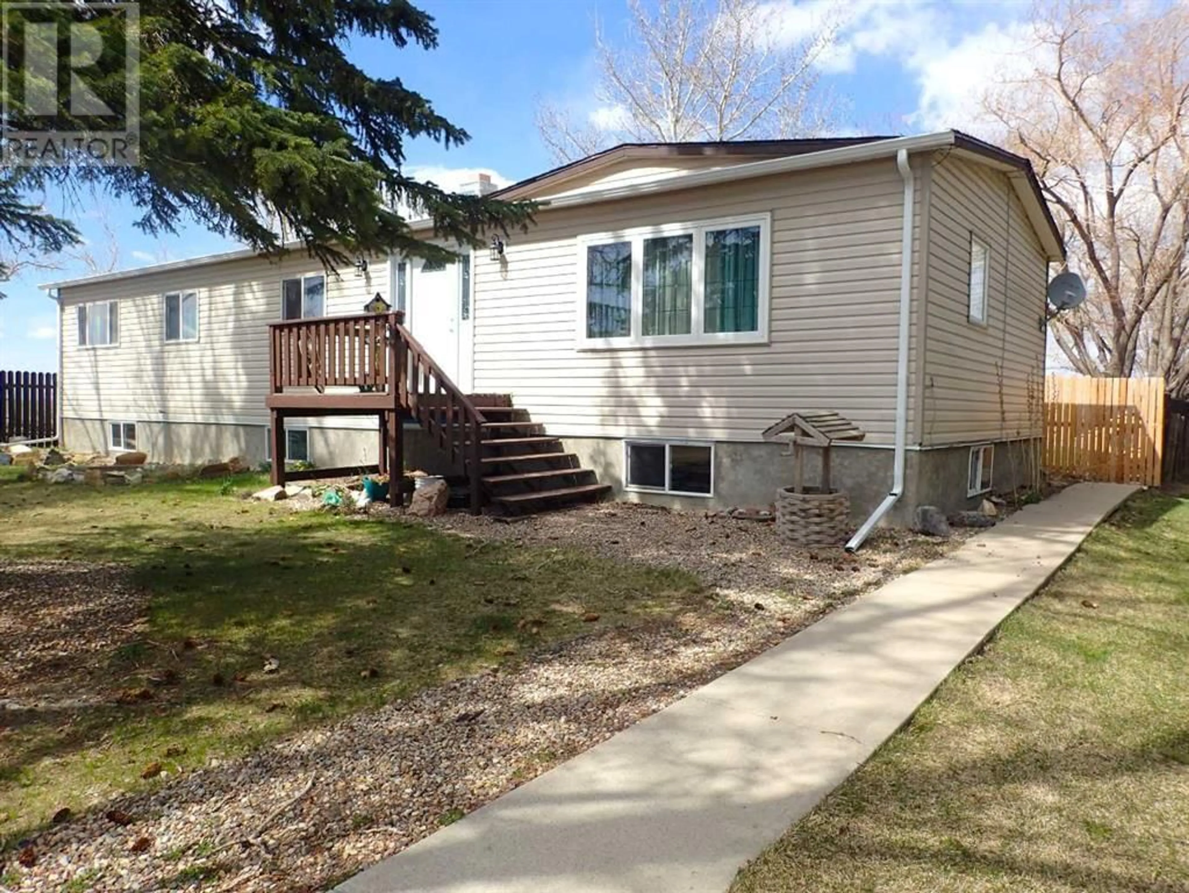 A pic from exterior of the house or condo for 511 6 Avenue, Warner Alberta T0K2L0