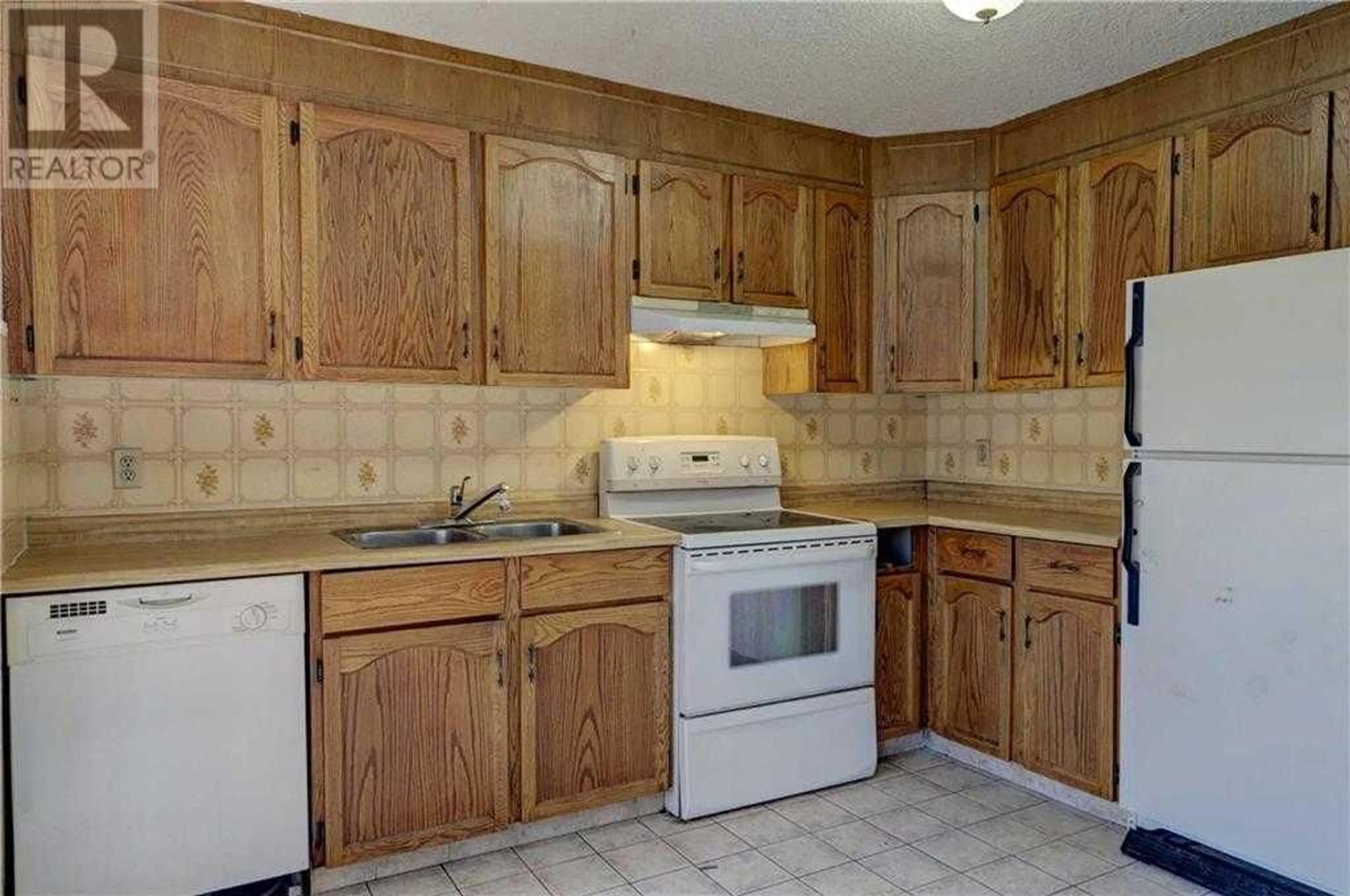 Standard kitchen for 39 Templeton Bay NE, Calgary Alberta t1y4y4