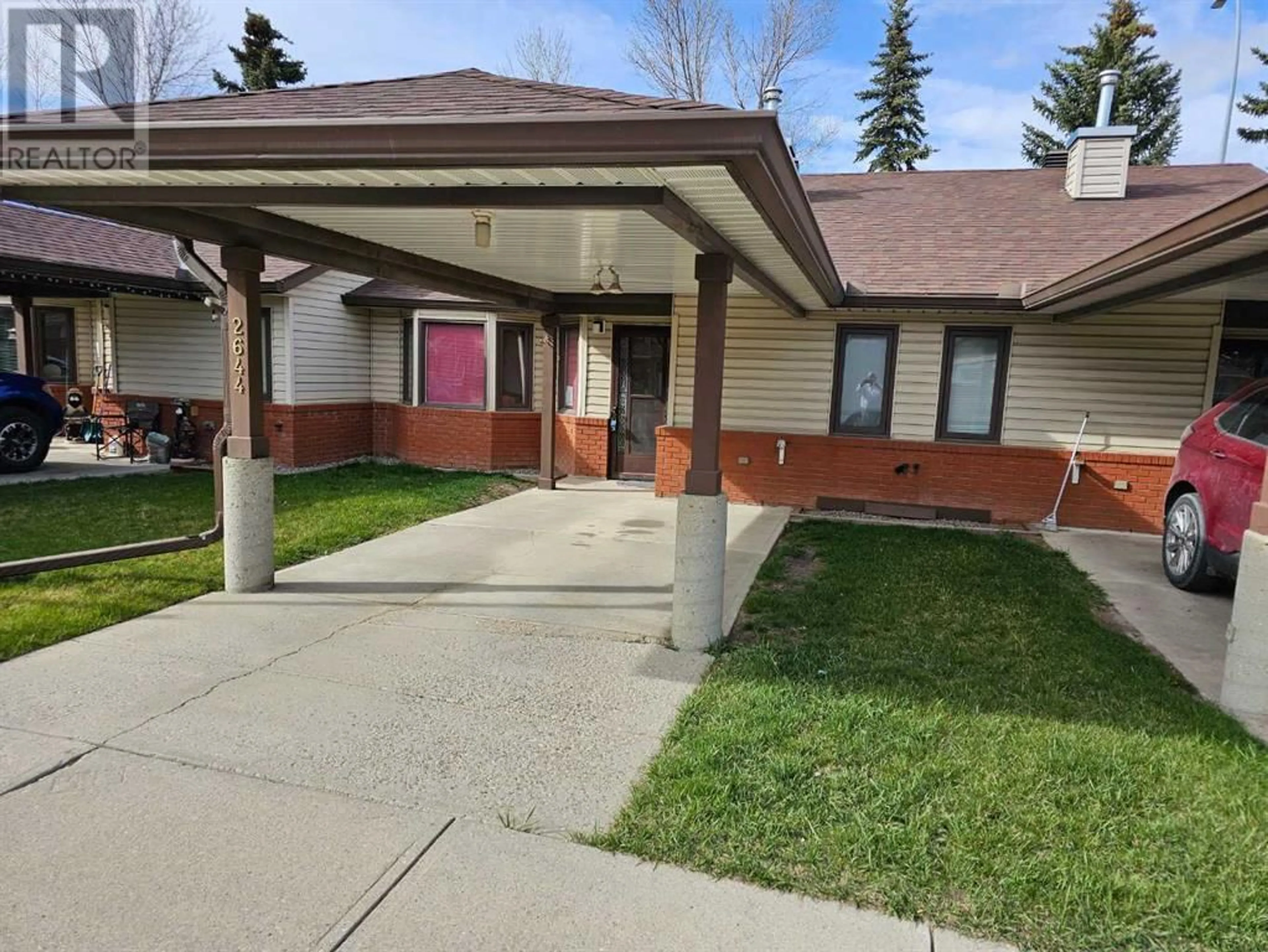 A pic from exterior of the house or condo for 2644 Dovely Court SE, Calgary Alberta T2B3G6