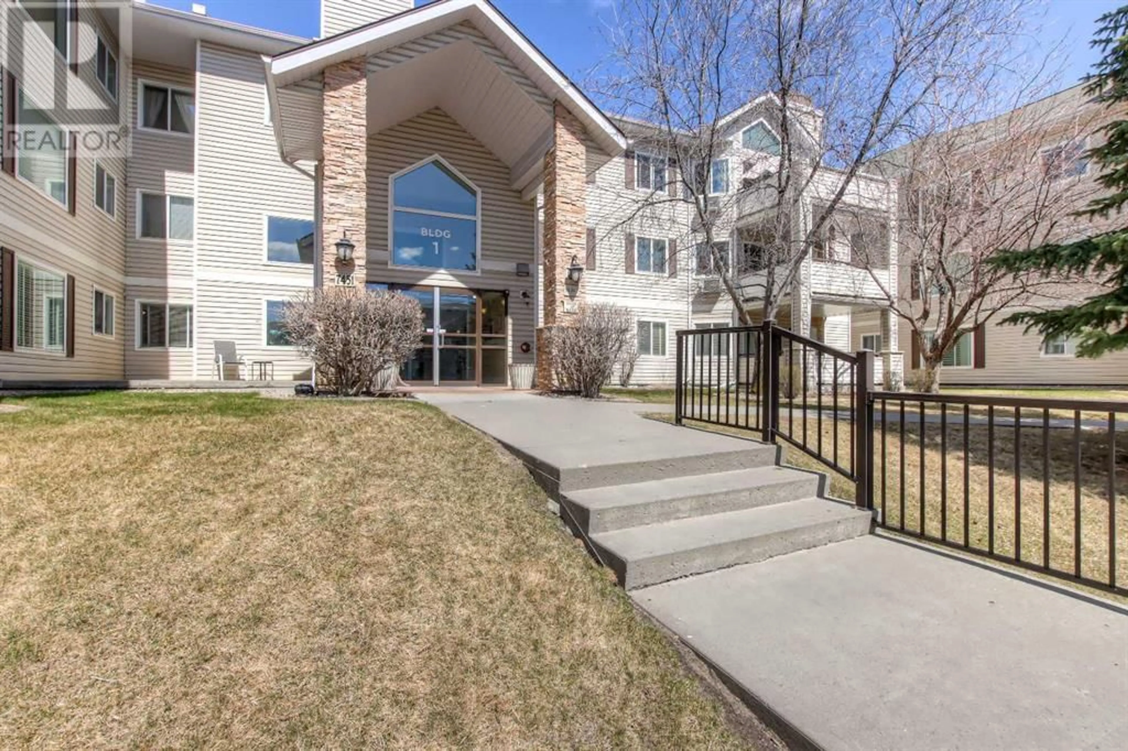 A pic from exterior of the house or condo for 1106 7451 Springbank Boulevard SW, Calgary Alberta T3H4K5