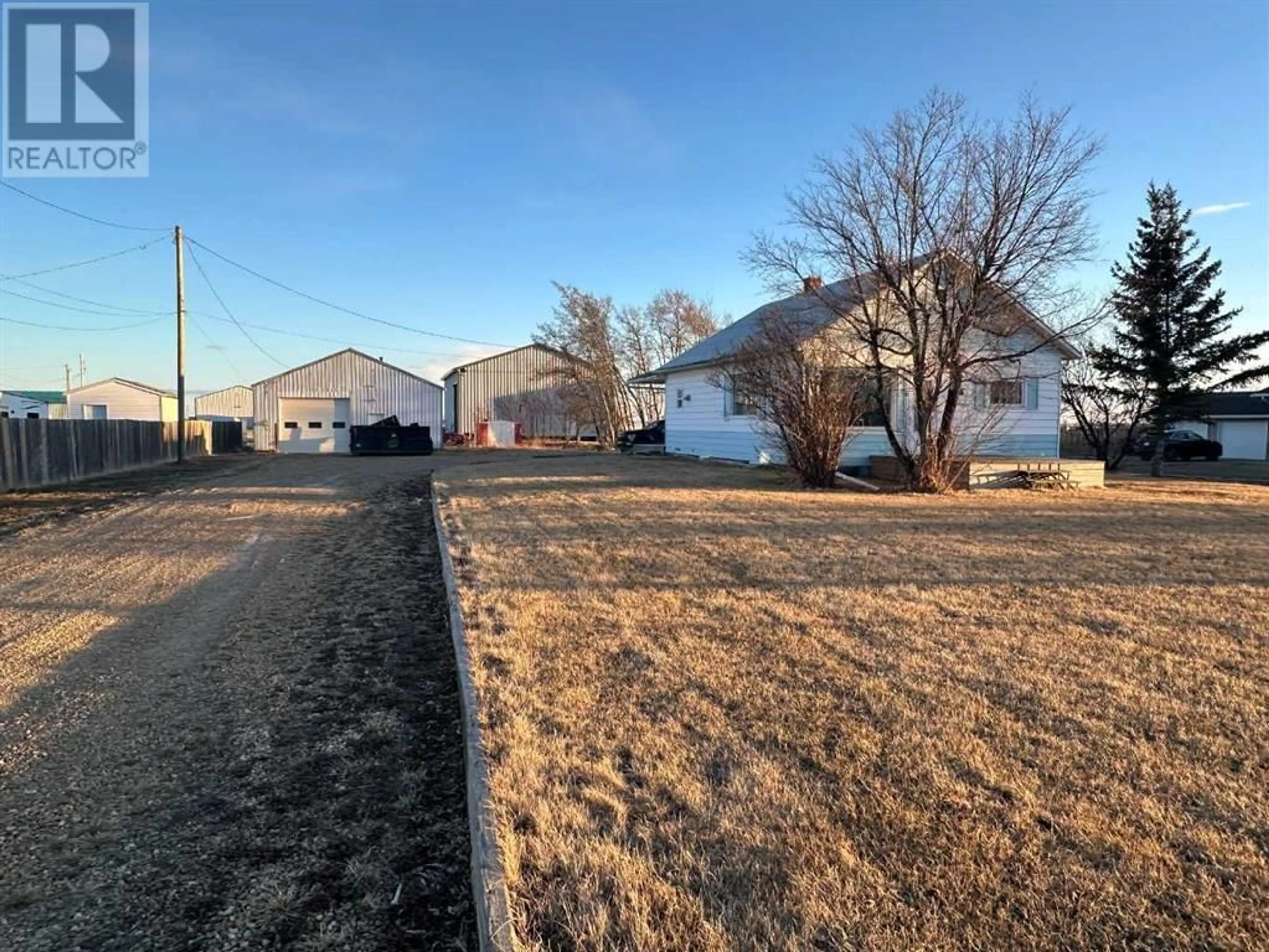 Fenced yard for 5031 48 Avenue, Girouxville Alberta T0H1S0