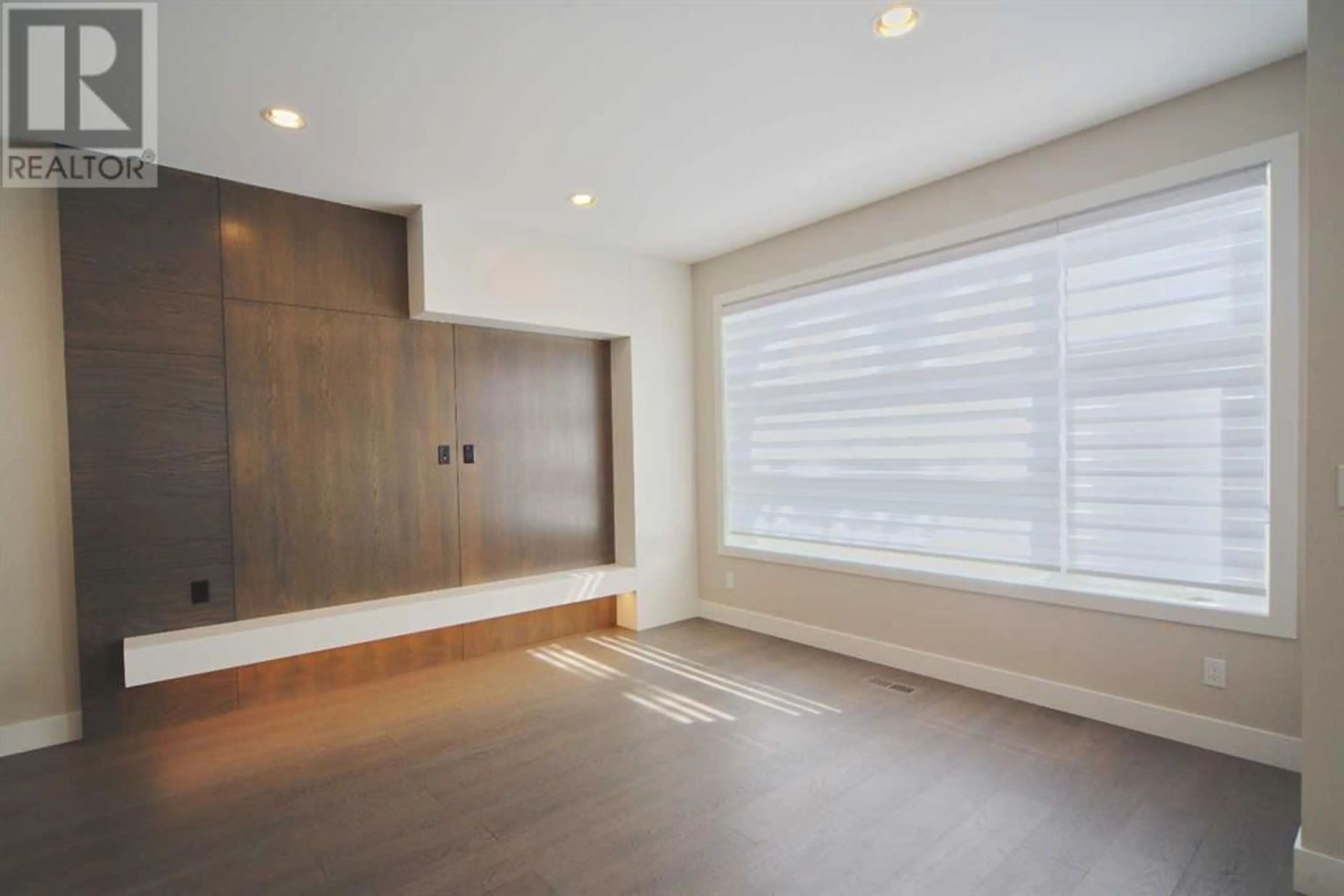 A pic of a room for 1710 50 Avenue SW, Calgary Alberta T2T2W1