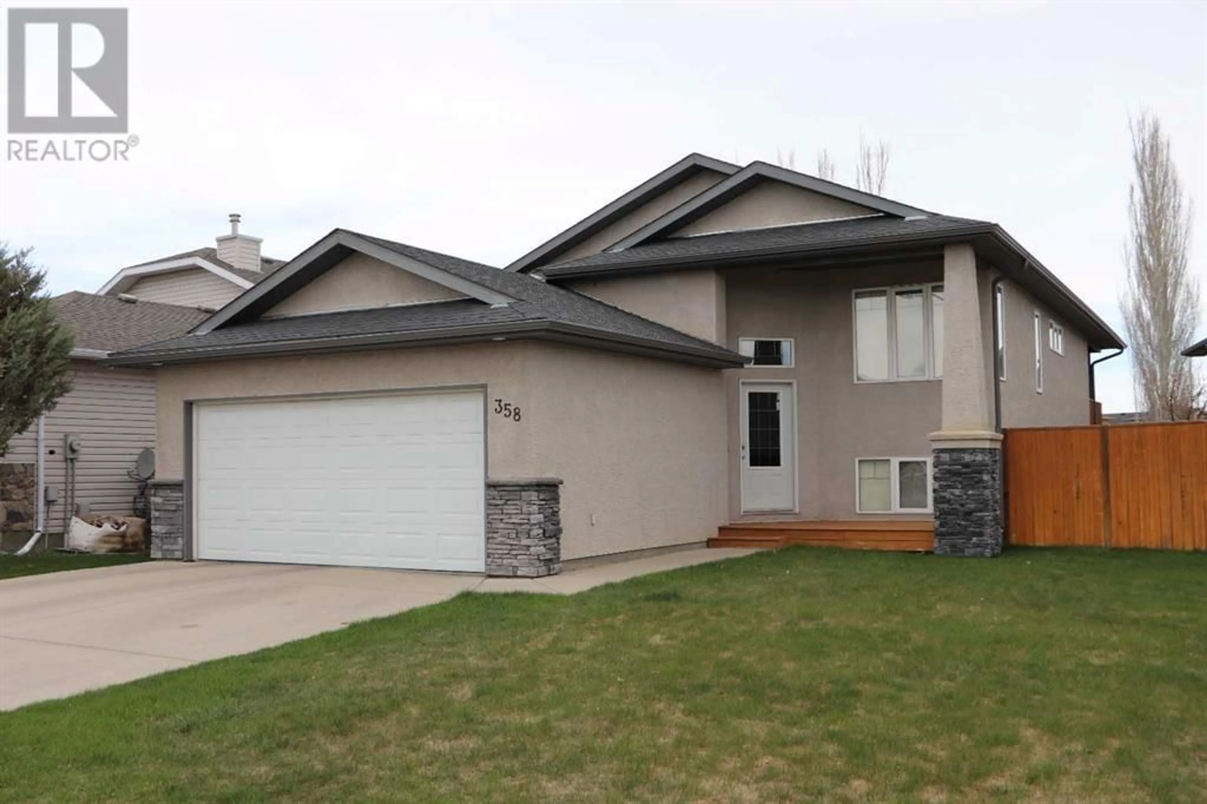 Frontside or backside of a home for 358 Kodiak Boulevard N, Lethbridge Alberta T1H6T6