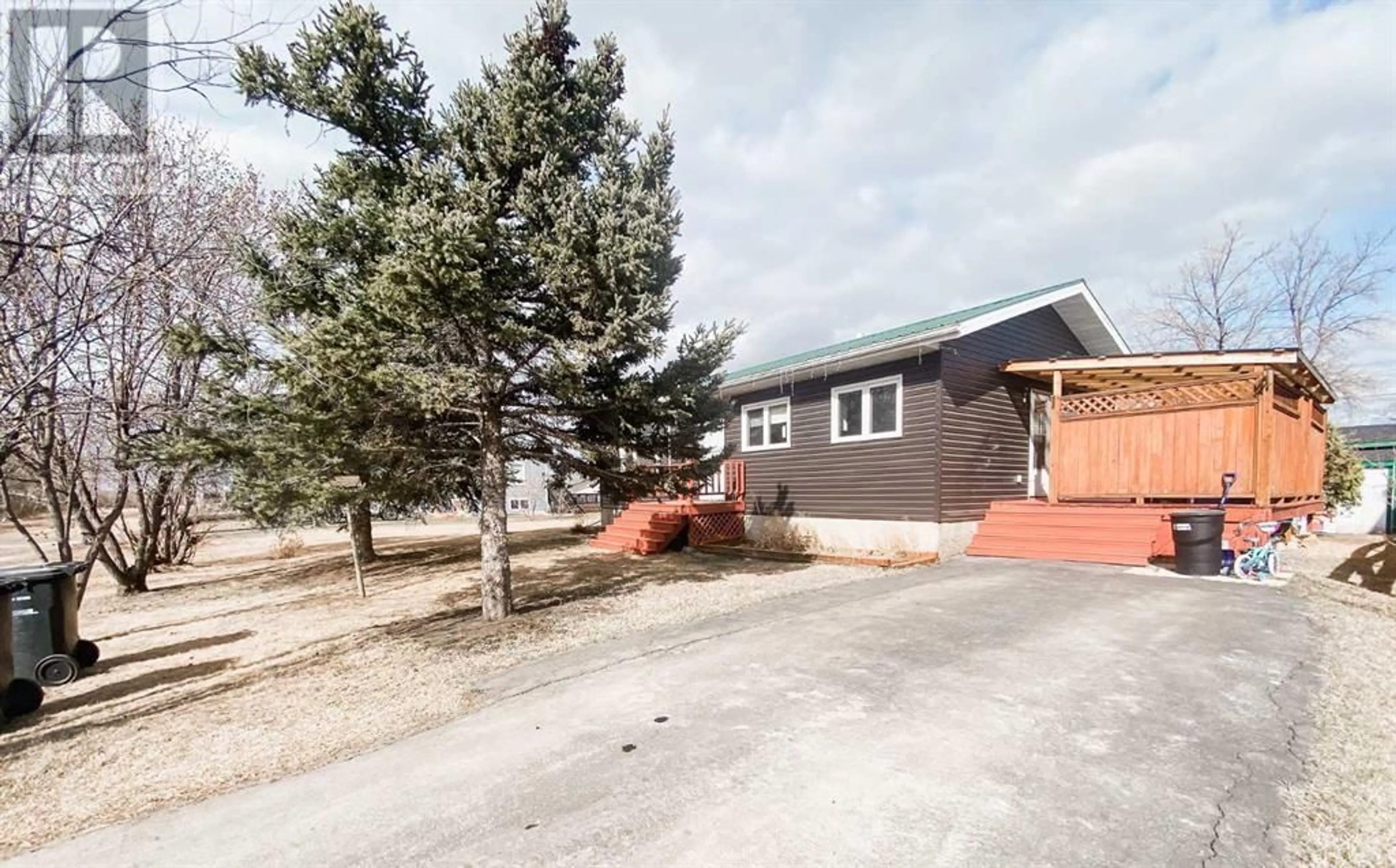 Outside view for 4607 55 Street, Rycroft Alberta T0H3A0