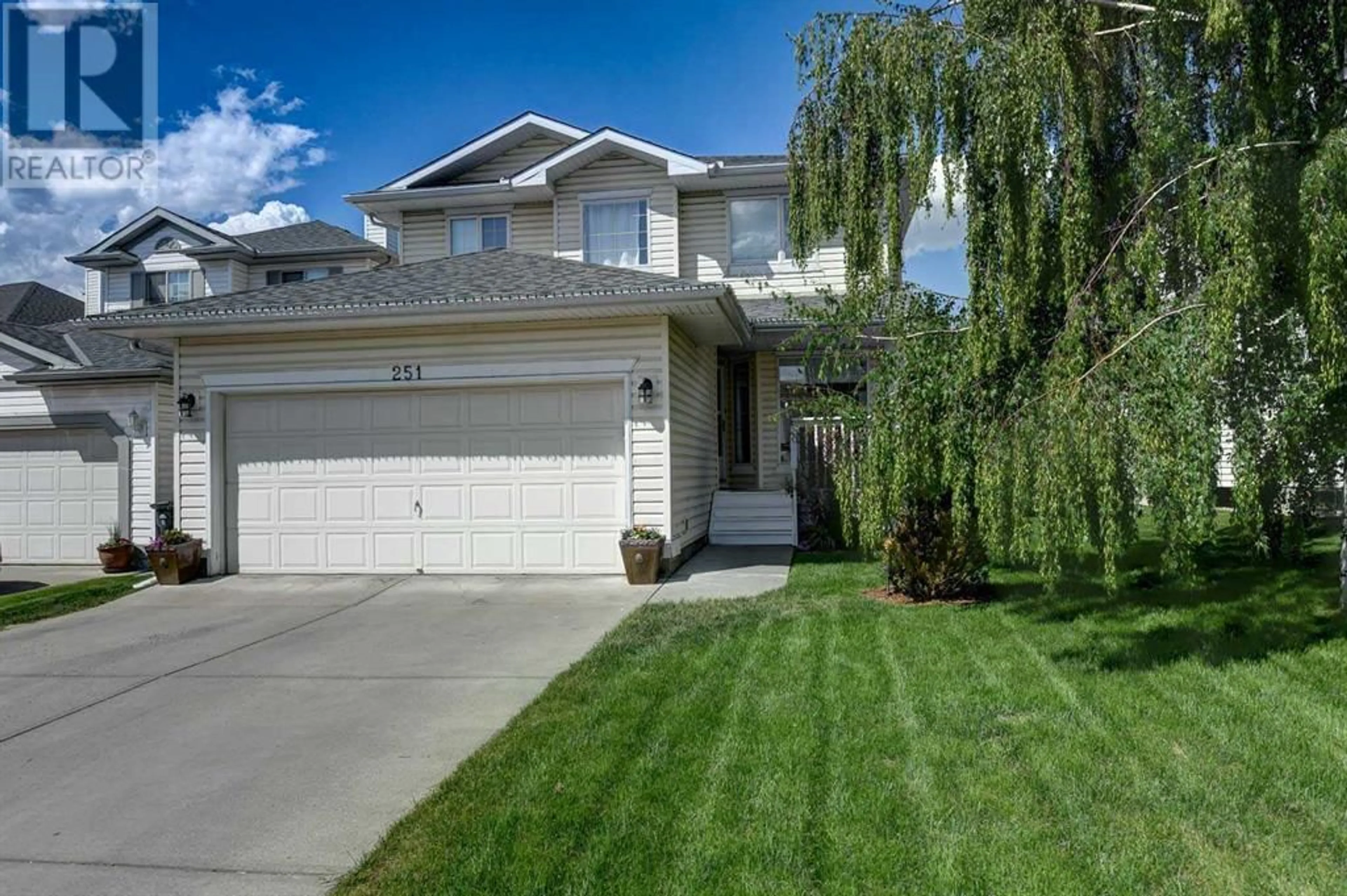 A pic from exterior of the house or condo for 251 Mt Selkirk Close SE, Calgary Alberta T2Z2P7