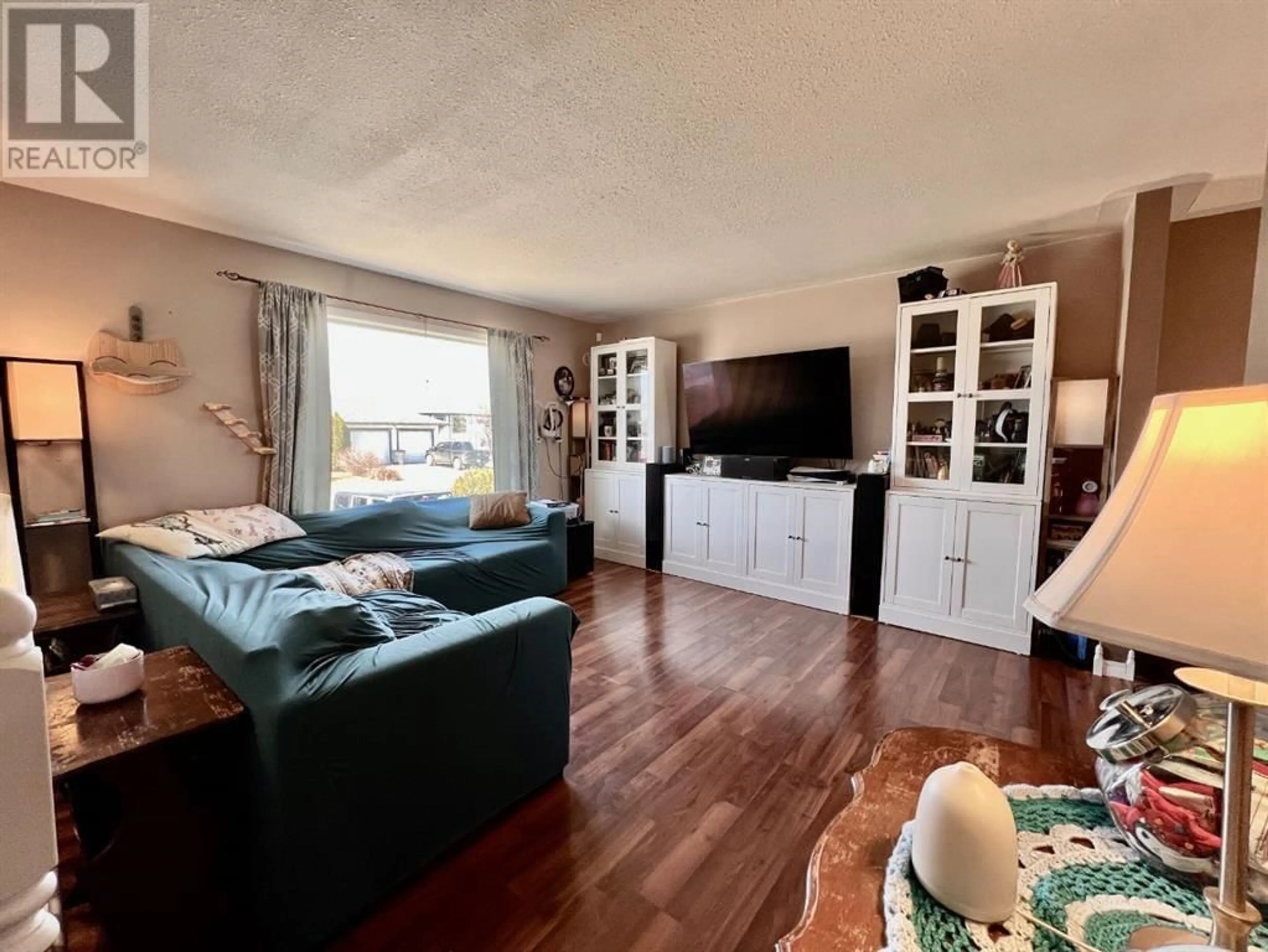 A pic of a room for 965 22 Street, Wainwright Alberta T9W1T8