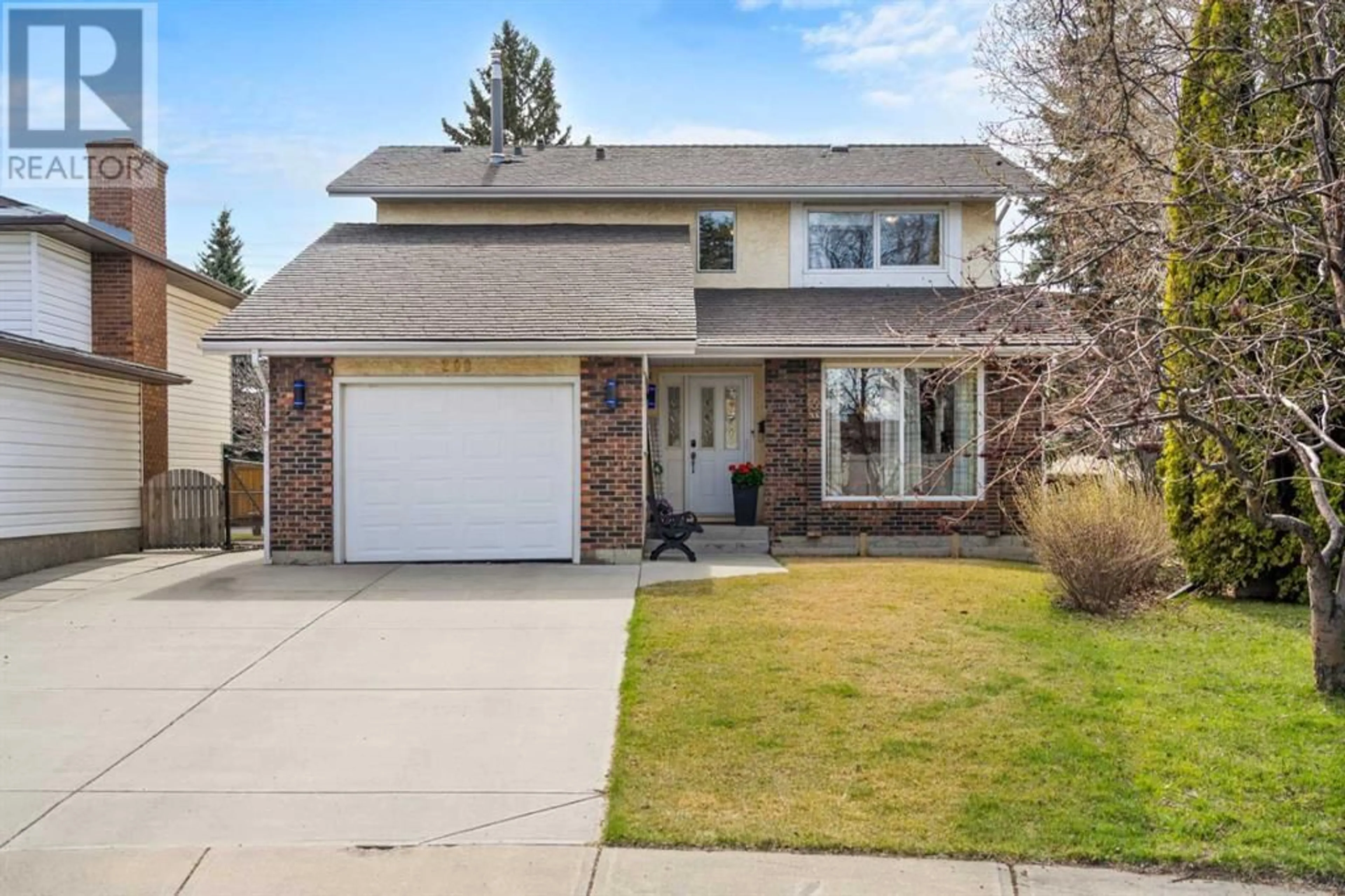 Frontside or backside of a home for 208 Templevale Place NE, Calgary Alberta T1Y4V7