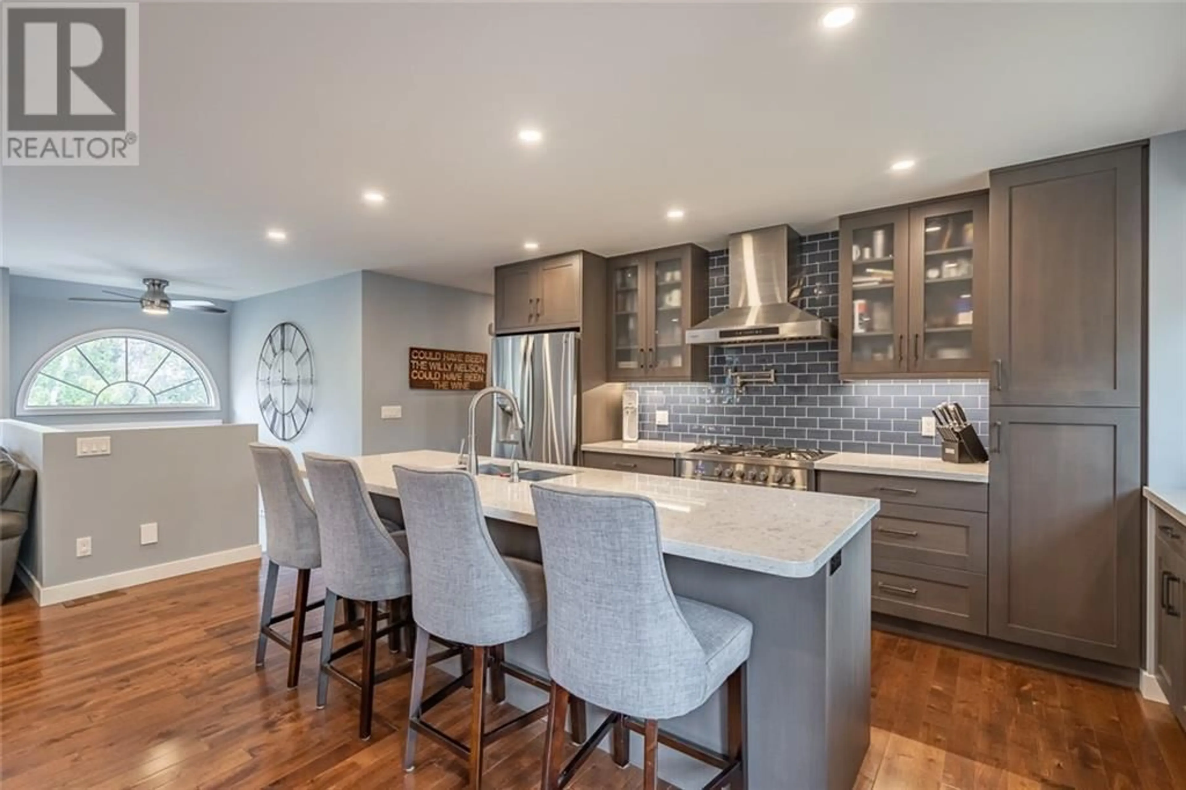 Contemporary kitchen for 174 Cougar Point Road, Canmore Alberta T1W1A1