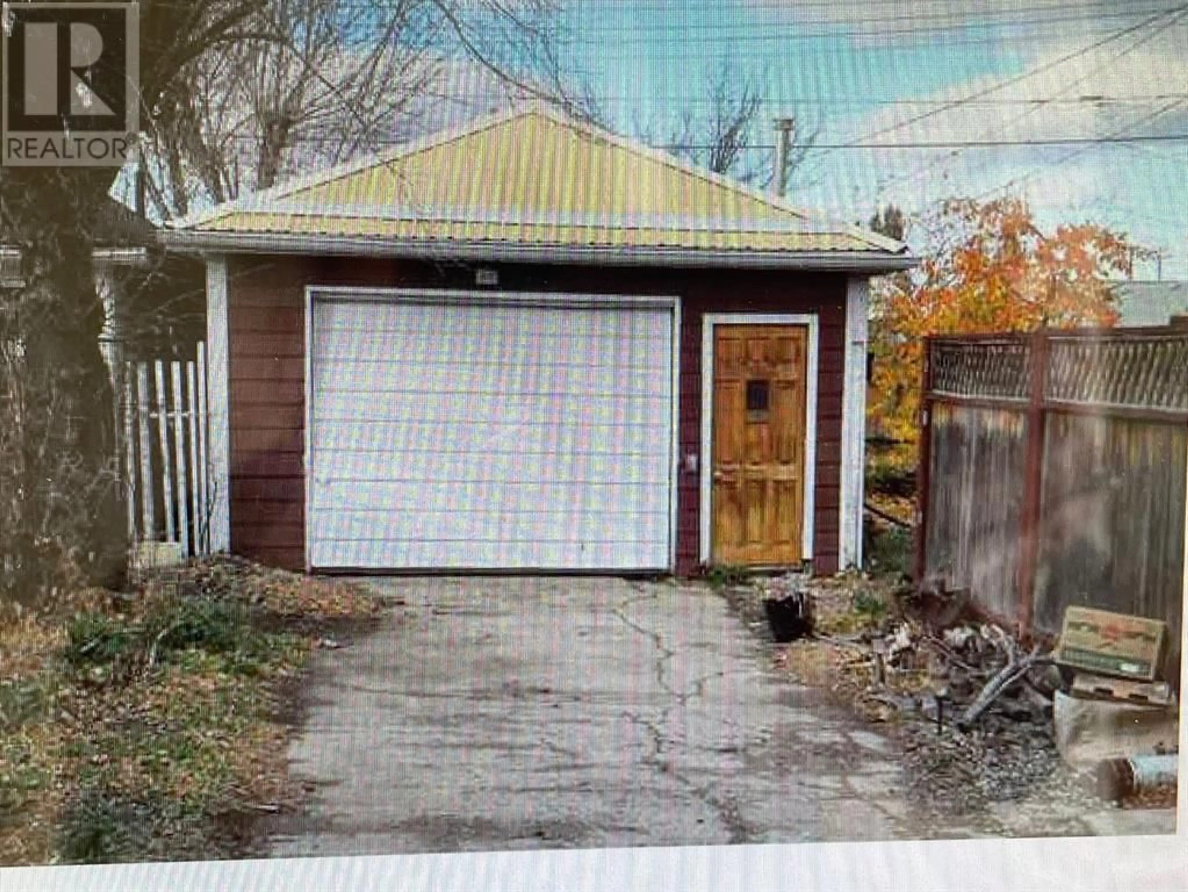 Shed for 124 48 Avenue W, Claresholm Alberta T0L0T0