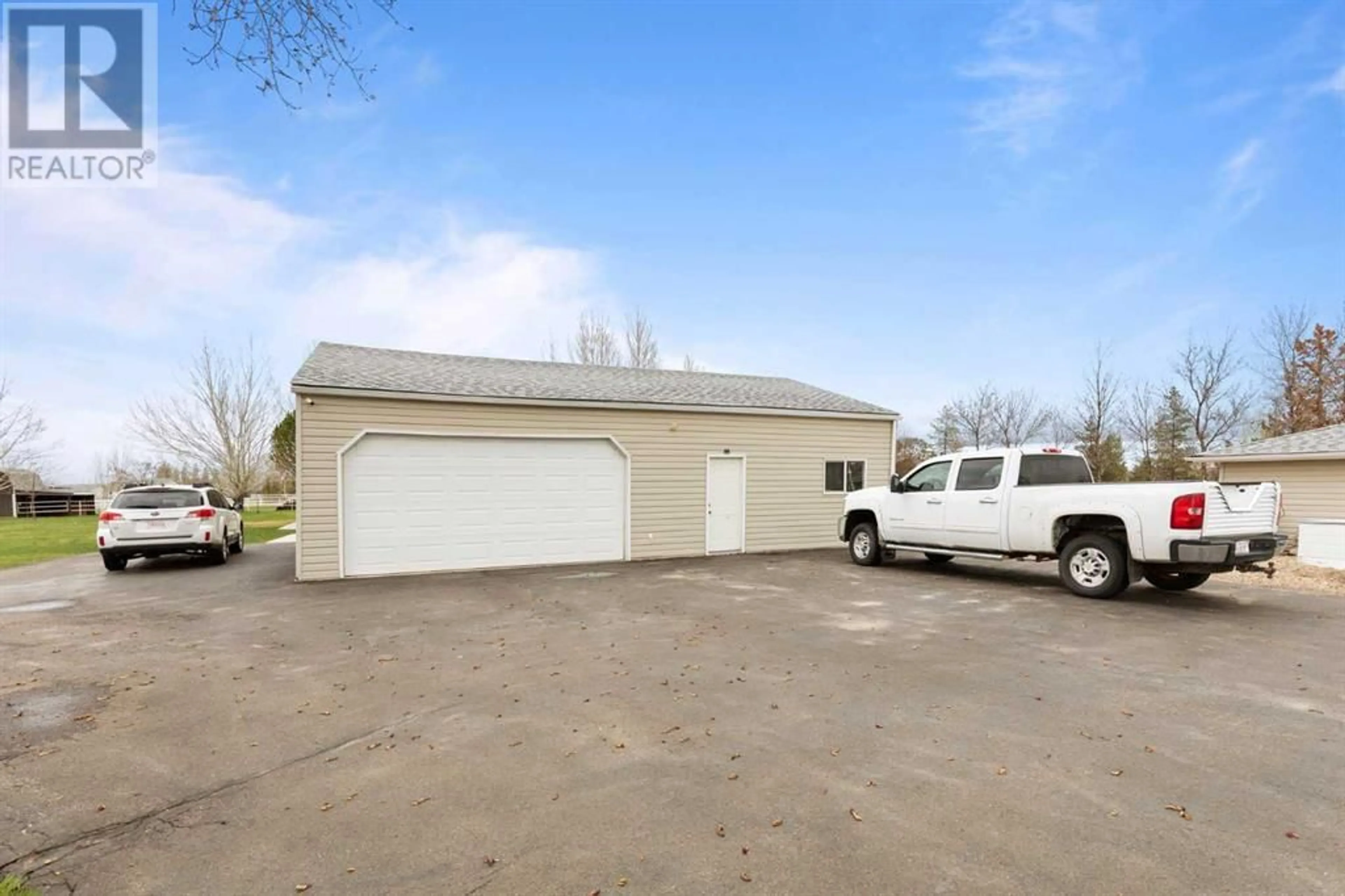 Indoor garage for 1  6219A Highway 3, Rural Cypress County Alberta T1A7E8