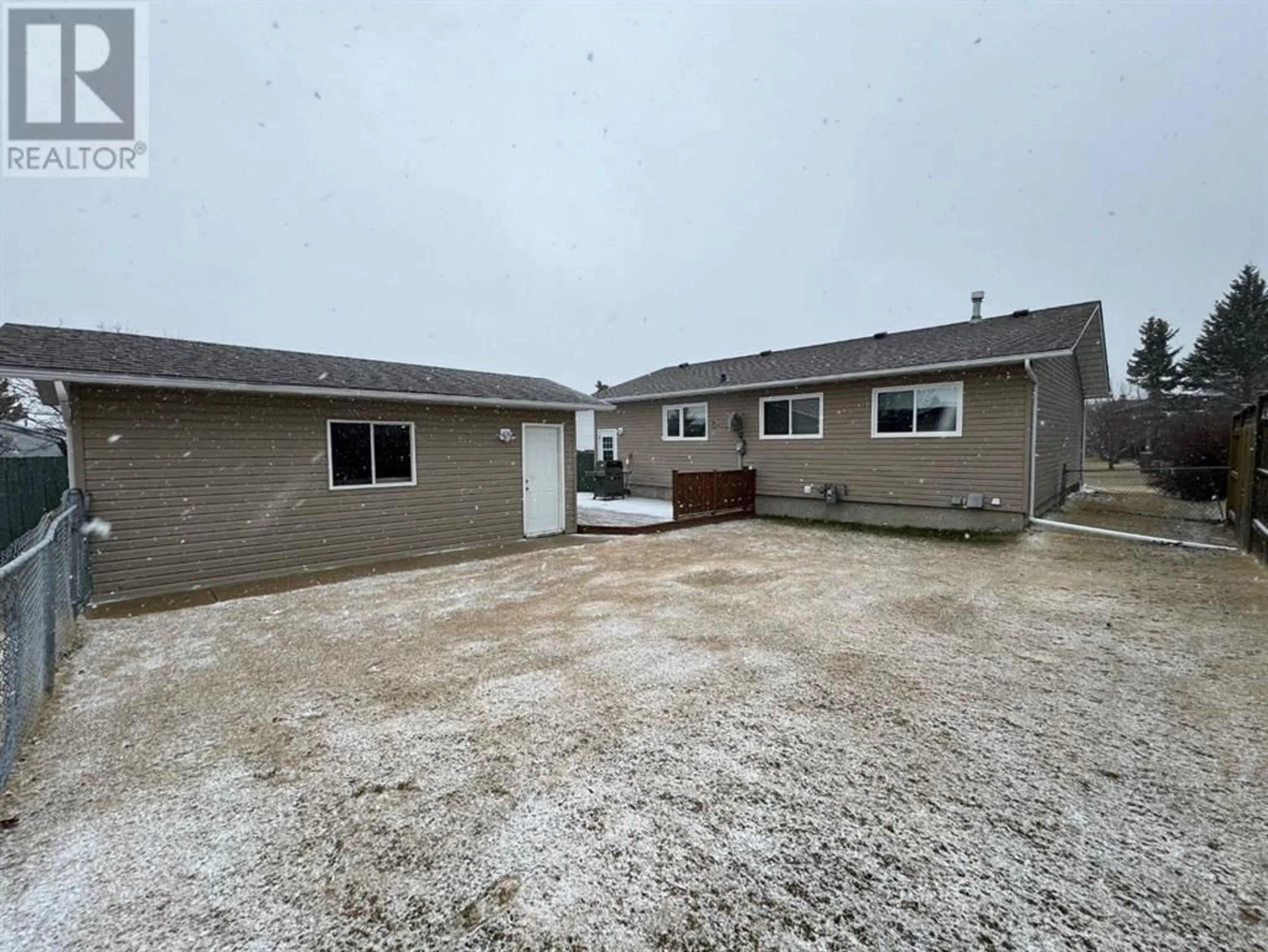 Frontside or backside of a home for 6 Freeman Drive, Swan Hills Alberta T0G2C0