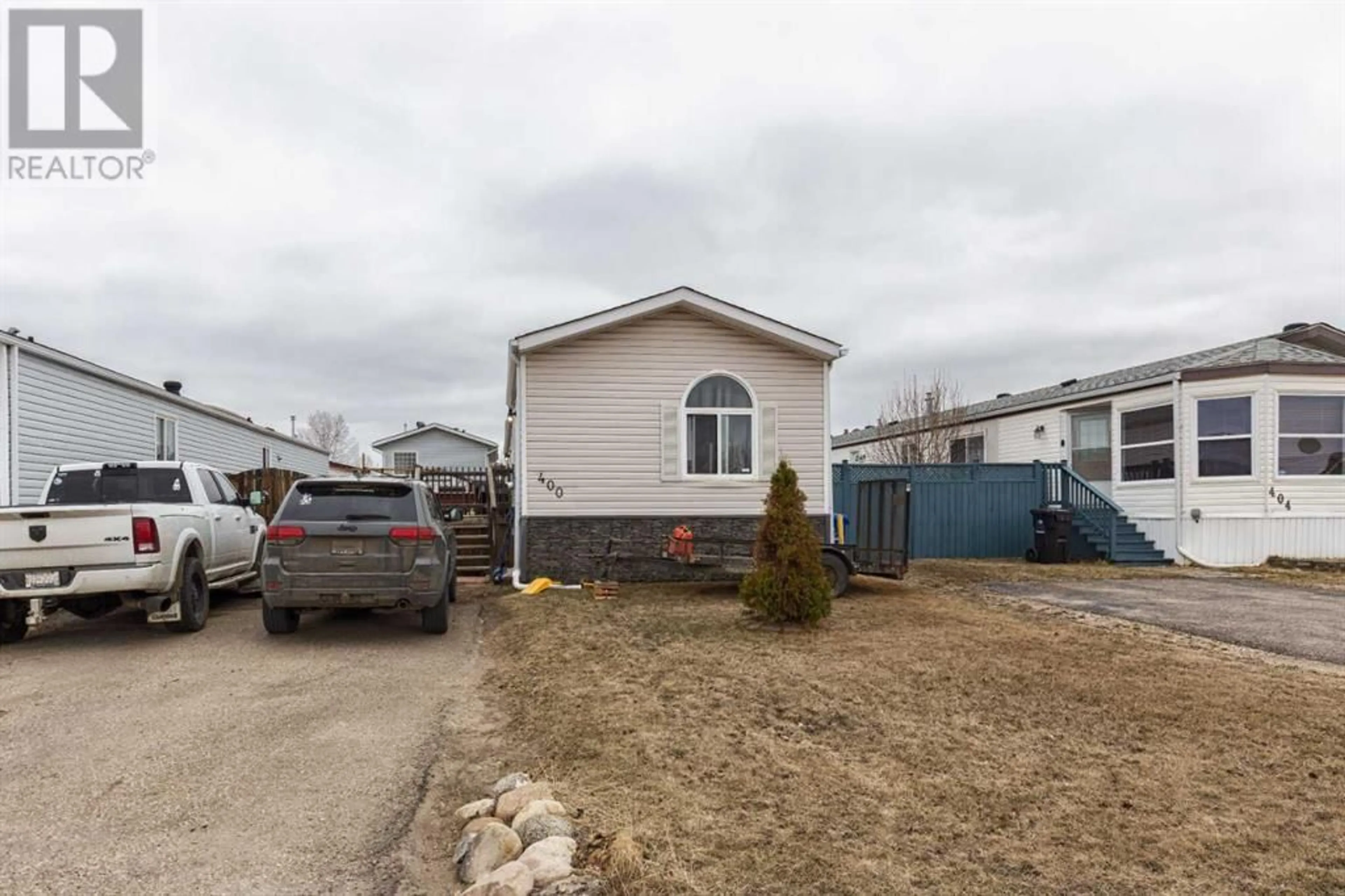 A pic from exterior of the house or condo for 400 Cree Road, Fort McMurray Alberta T9K1Y4