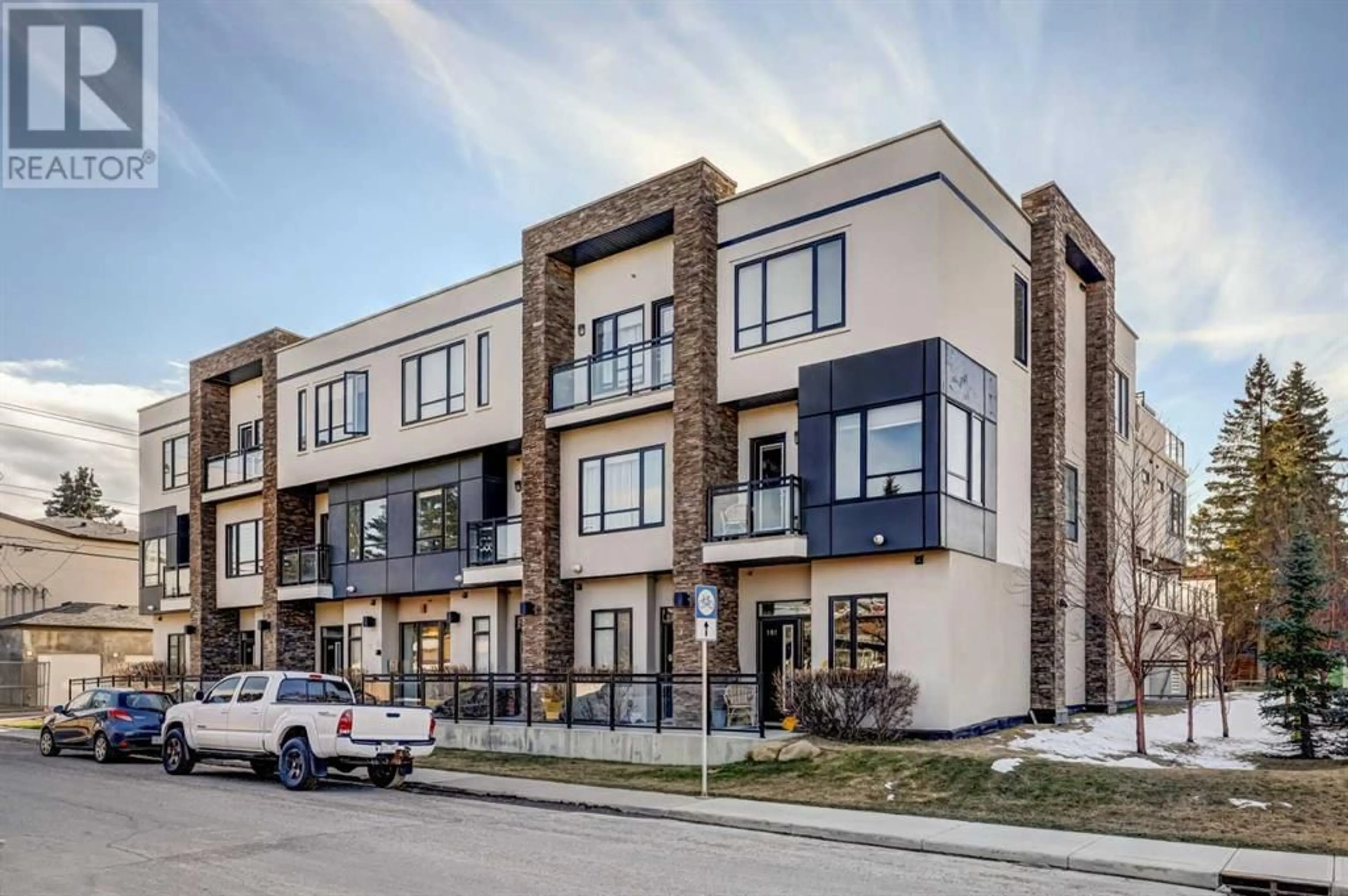 A pic from exterior of the house or condo for 202 15 Rosscarrock Gate SW, Calgary Alberta T3C1E6