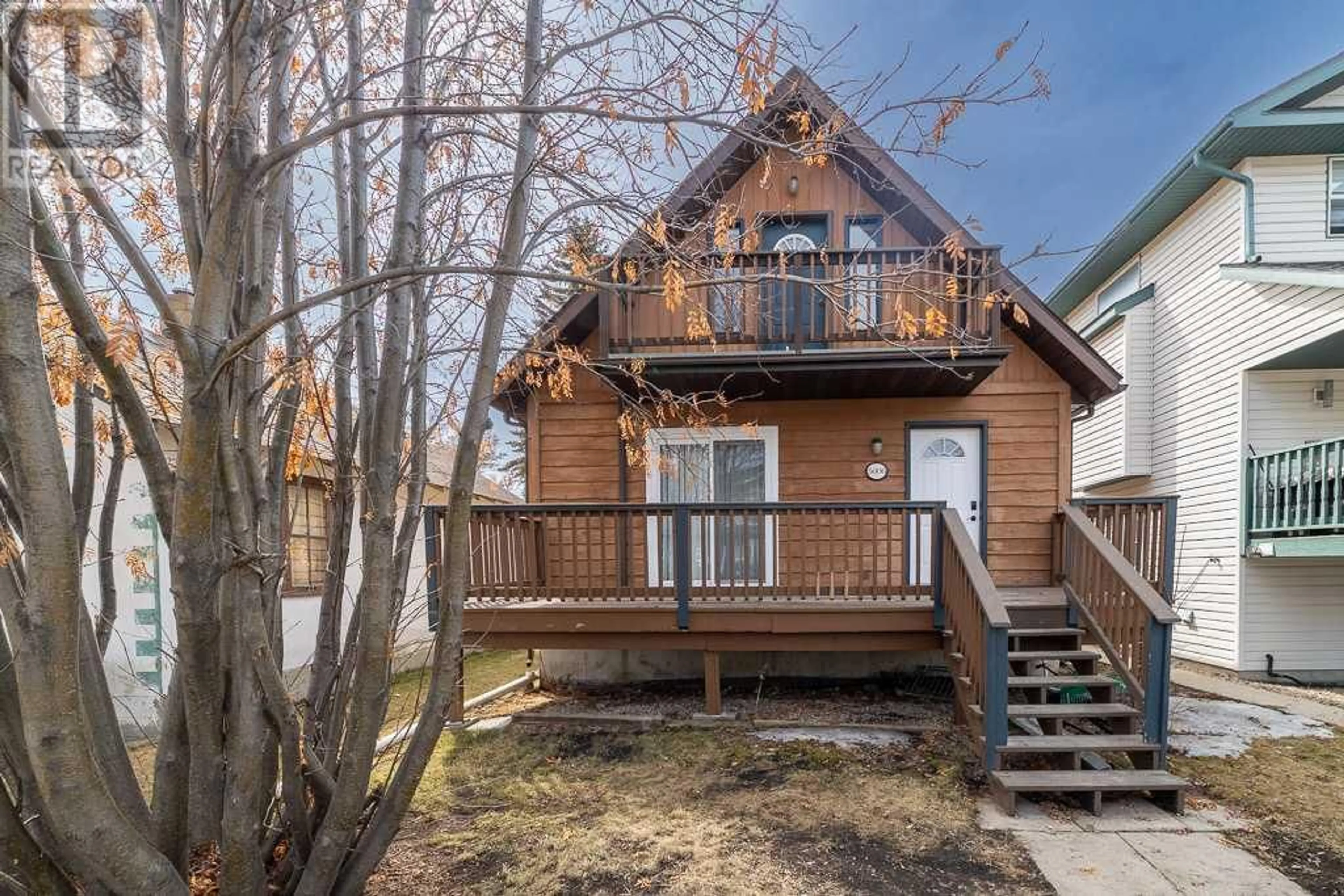 Cottage for 5006 41 Street, Sylvan Lake Alberta T4S1J9