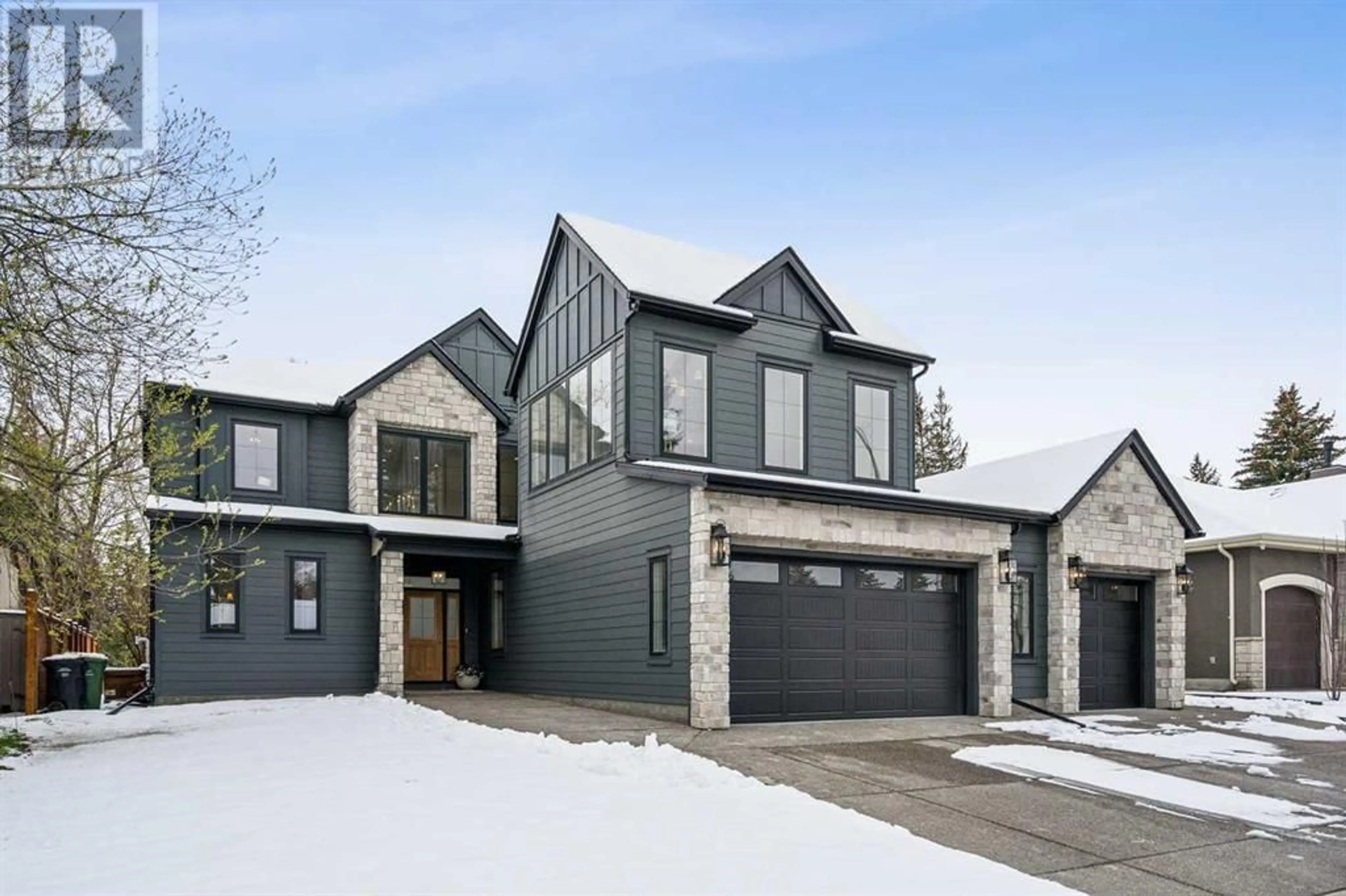 Frontside or backside of a home for 627 Willow Brook Drive SE, Calgary Alberta T2J1N6