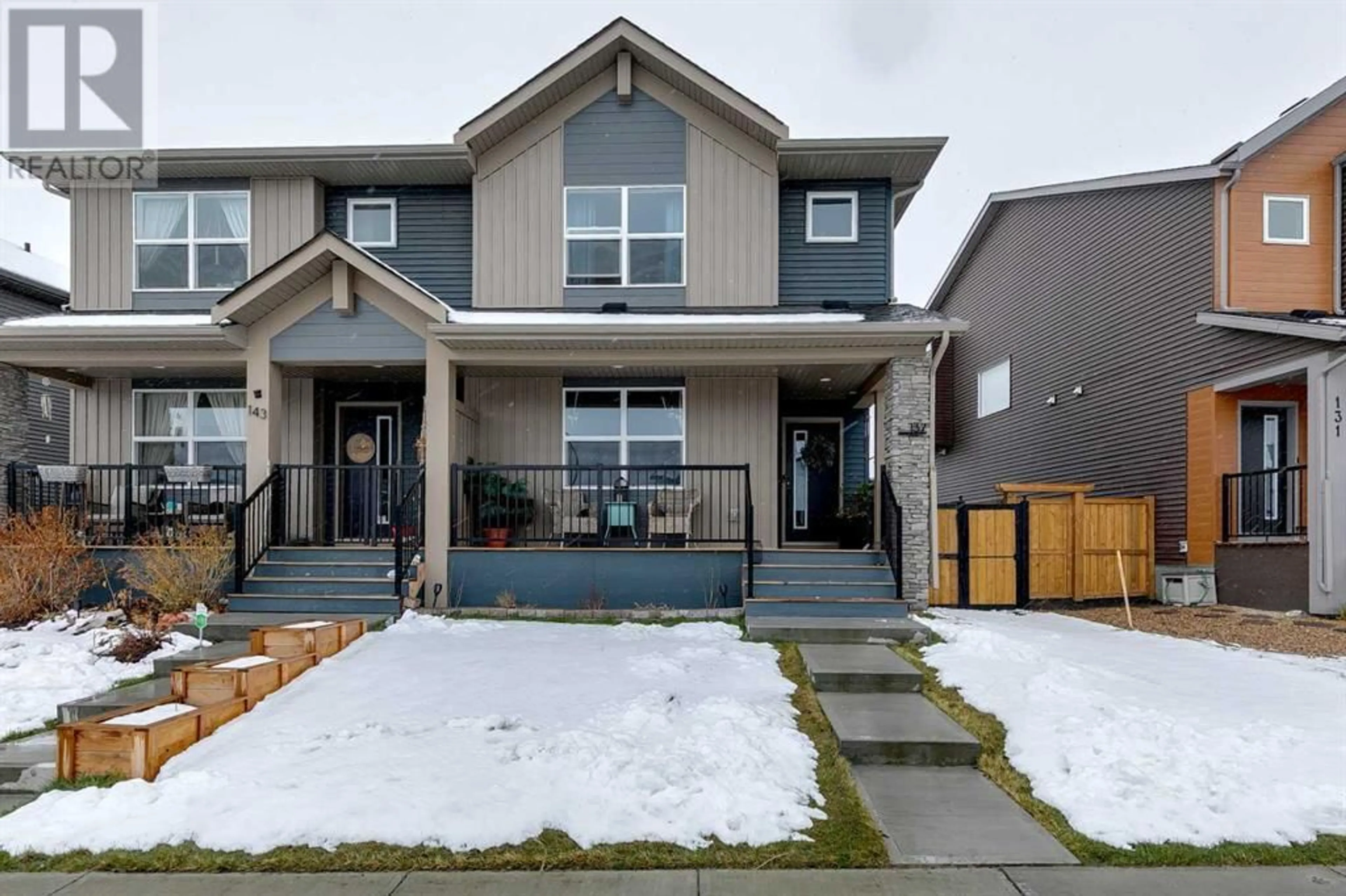 Frontside or backside of a home for 137 Creekside Boulevard SW, Calgary Alberta T2X4H3