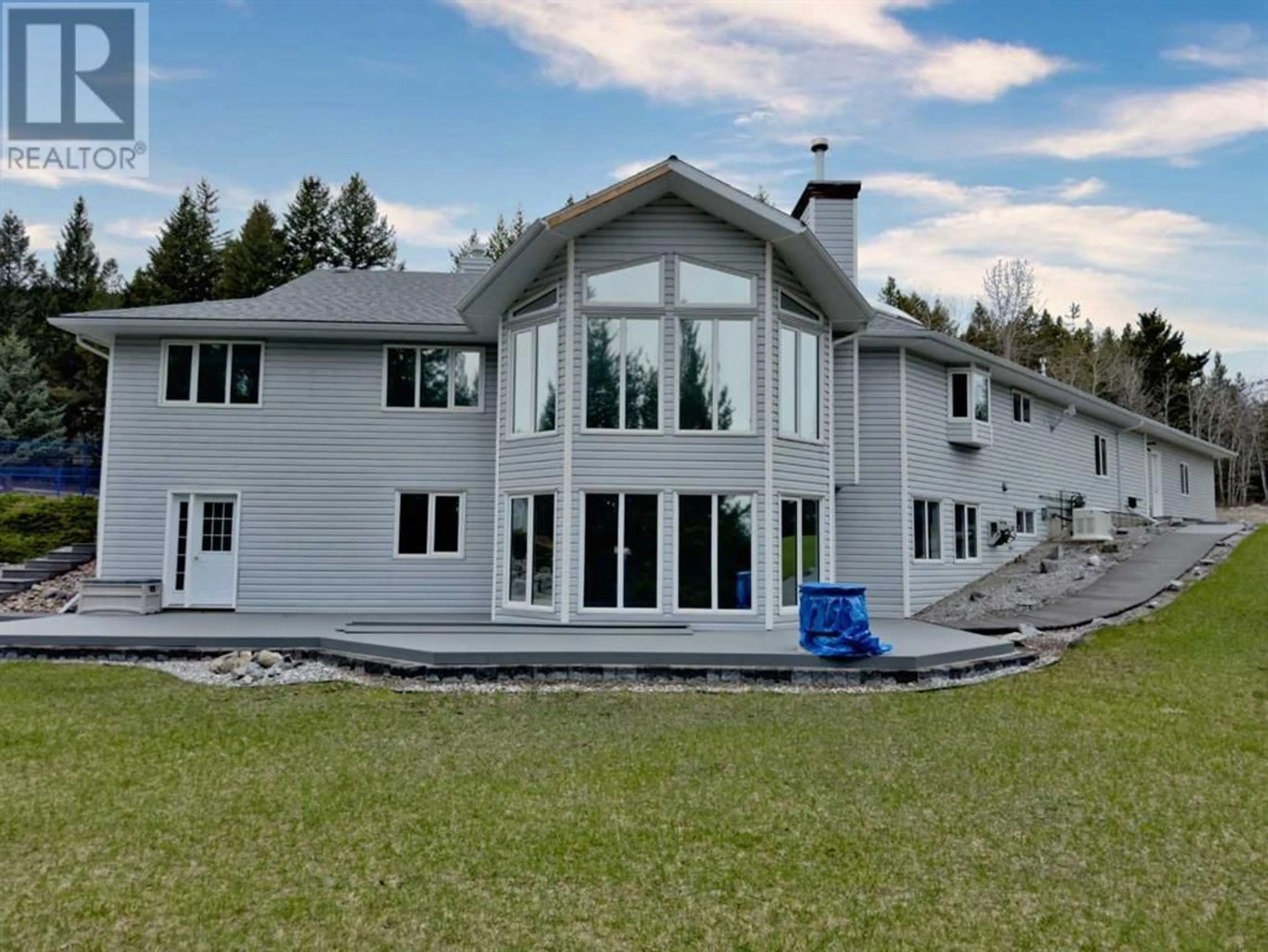 Outside view for 1802 Evergreen Drive, Hillcrest Alberta T0K1C0