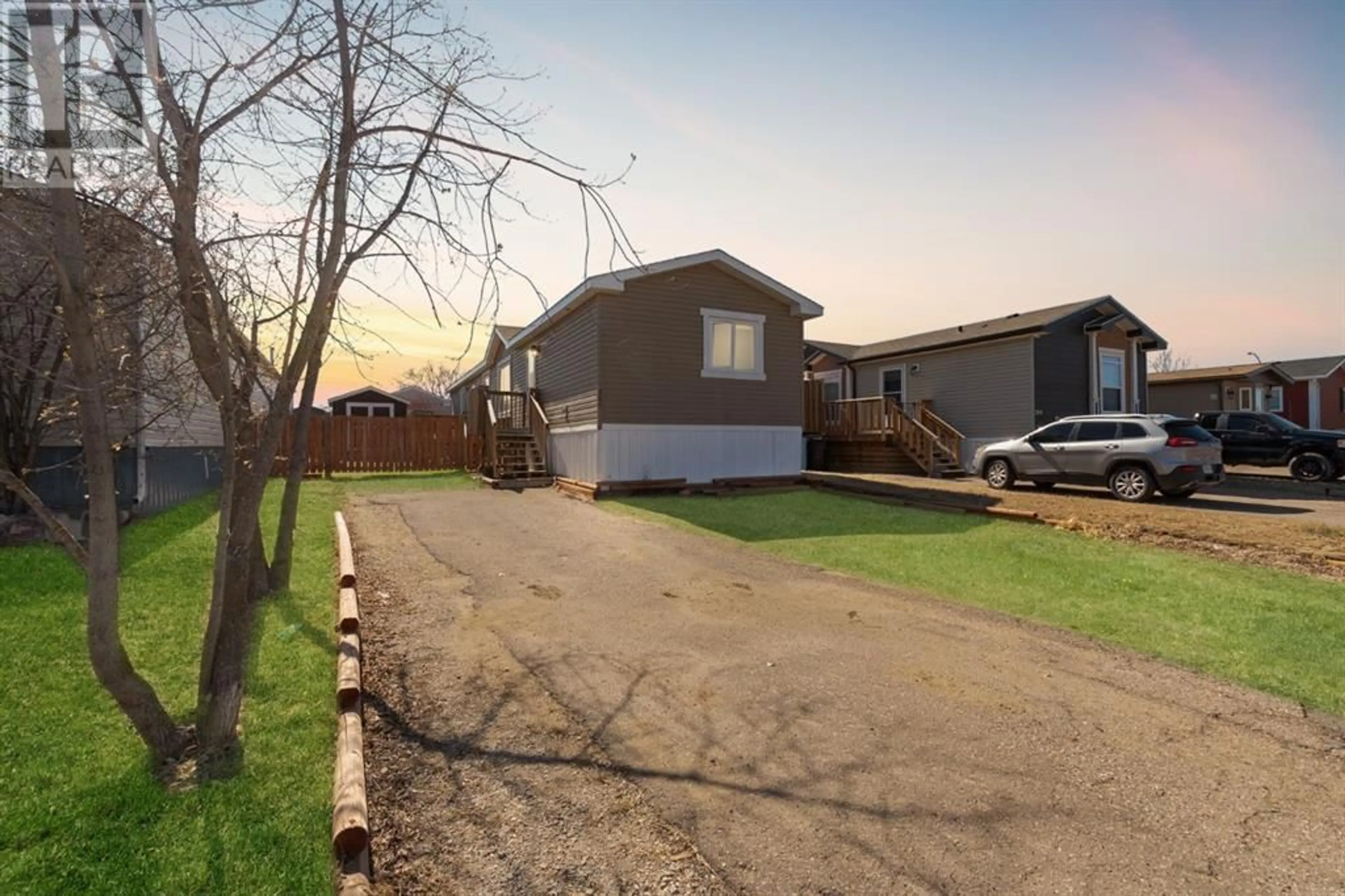 Frontside or backside of a home for 280 Clausen Crescent, Fort McMurray Alberta T9K2H6
