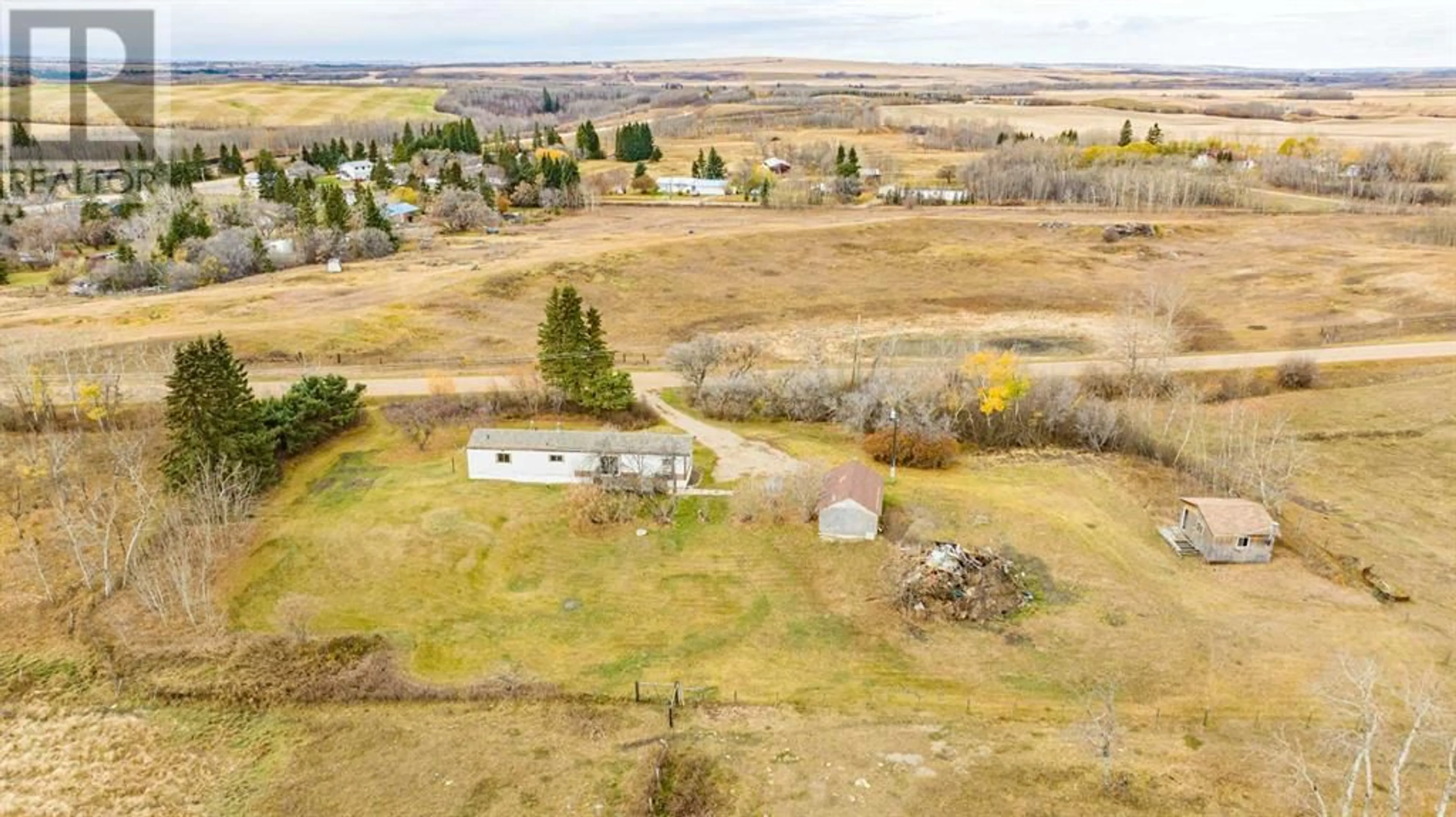 Fenced yard for 39067 Range Road 220, Rural Stettler No. 6, County of Alberta T0C2L0