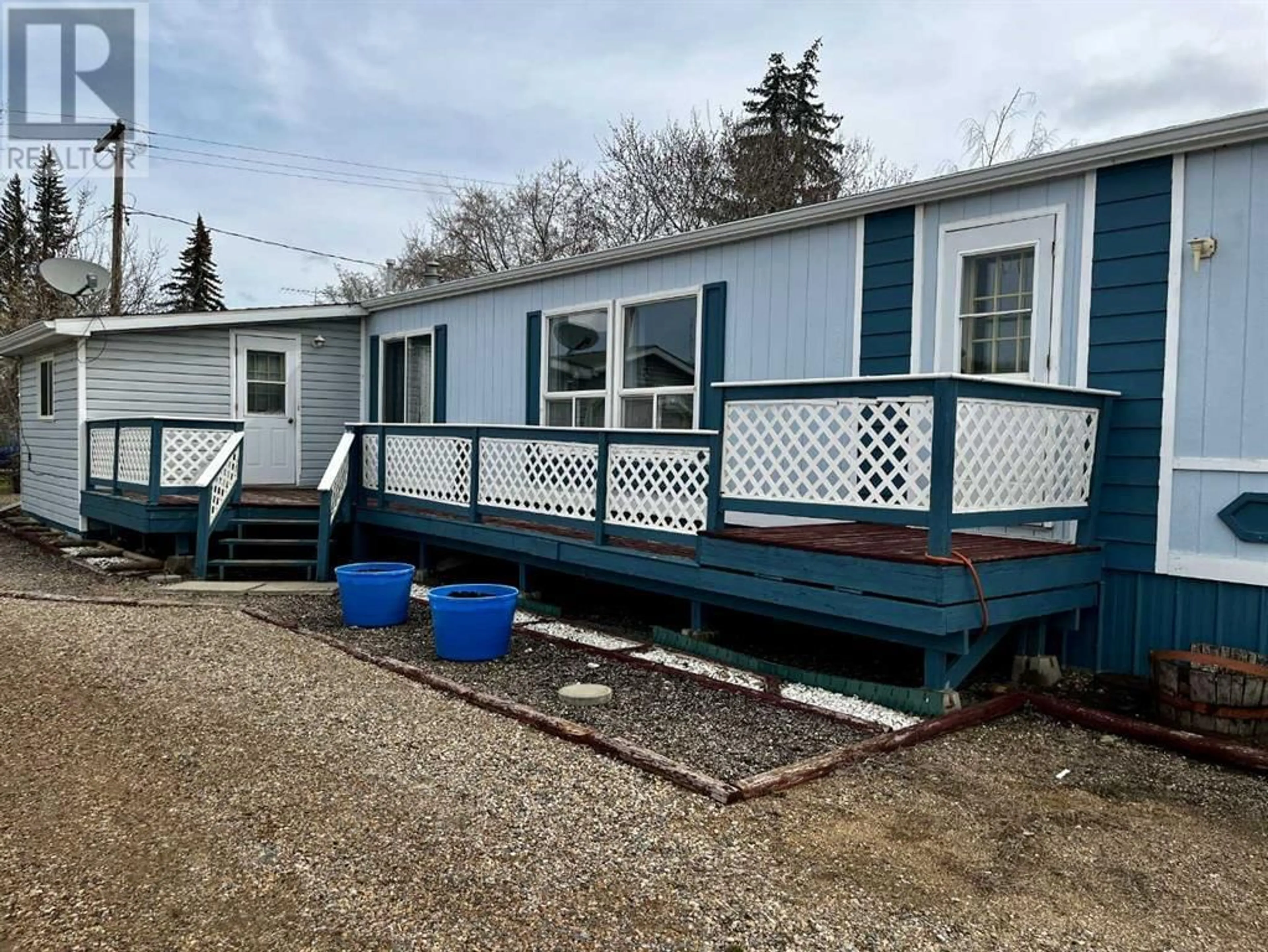 A pic from exterior of the house or condo for 308 1st Avenue W, Maidstone Saskatchewan S0M1M0
