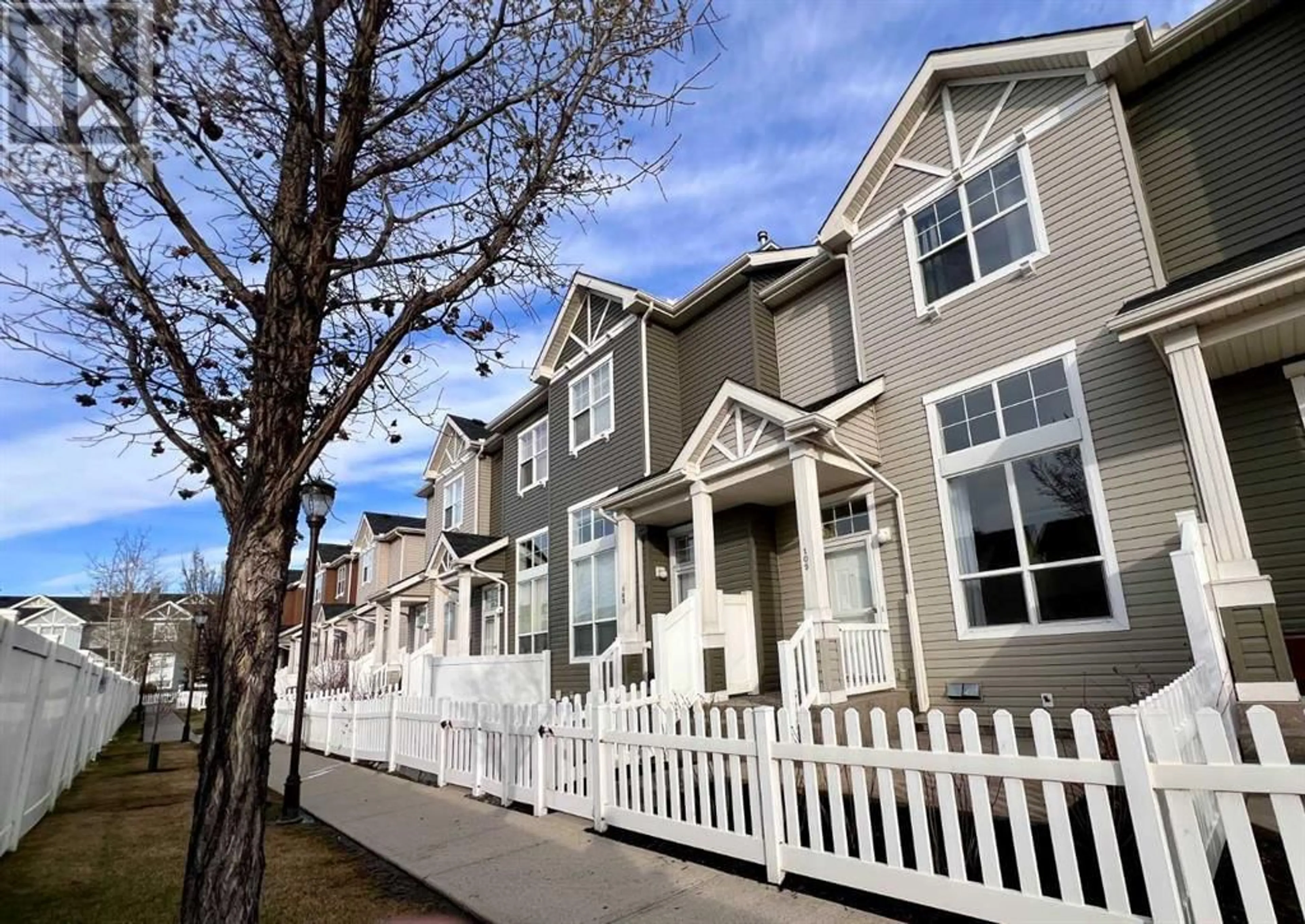 A pic from exterior of the house or condo for 109 Elgin Gardens SE, Calgary Alberta T2Z4T6