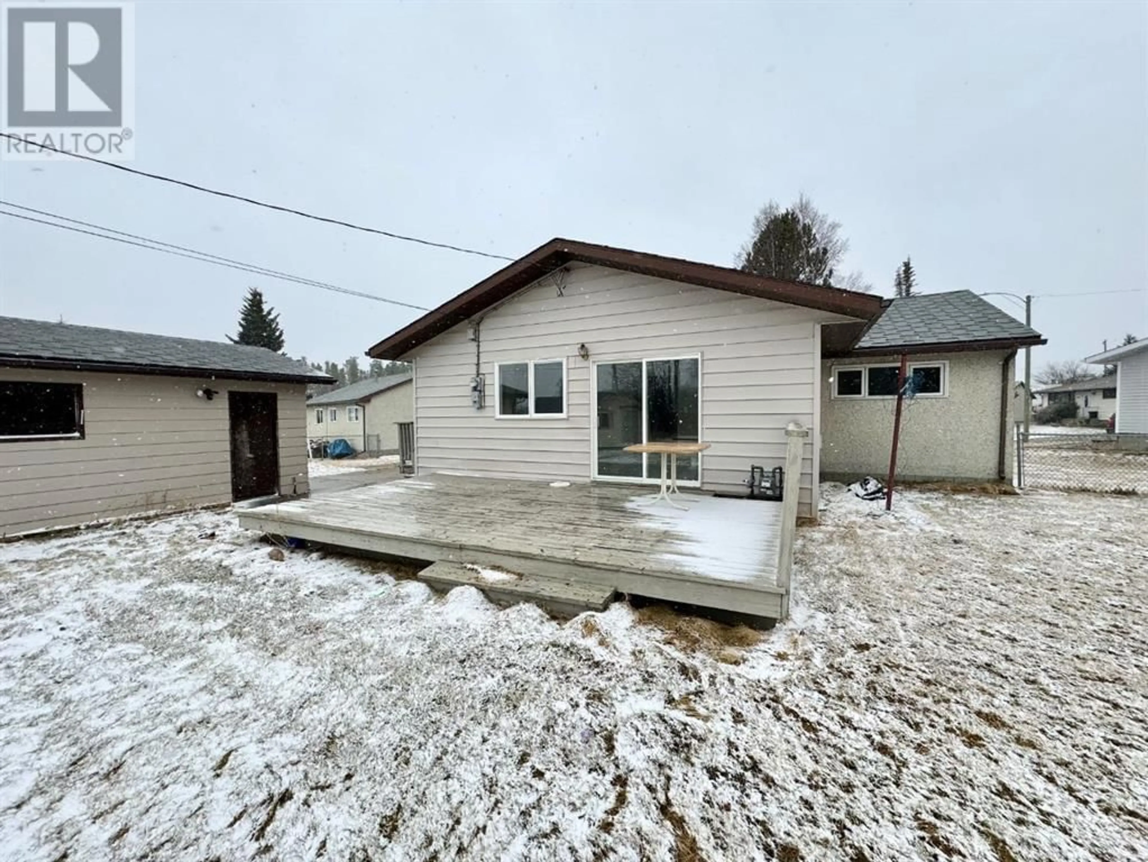 Frontside or backside of a home for 5407 Fir Crescent, Swan Hills Alberta T0G2C0