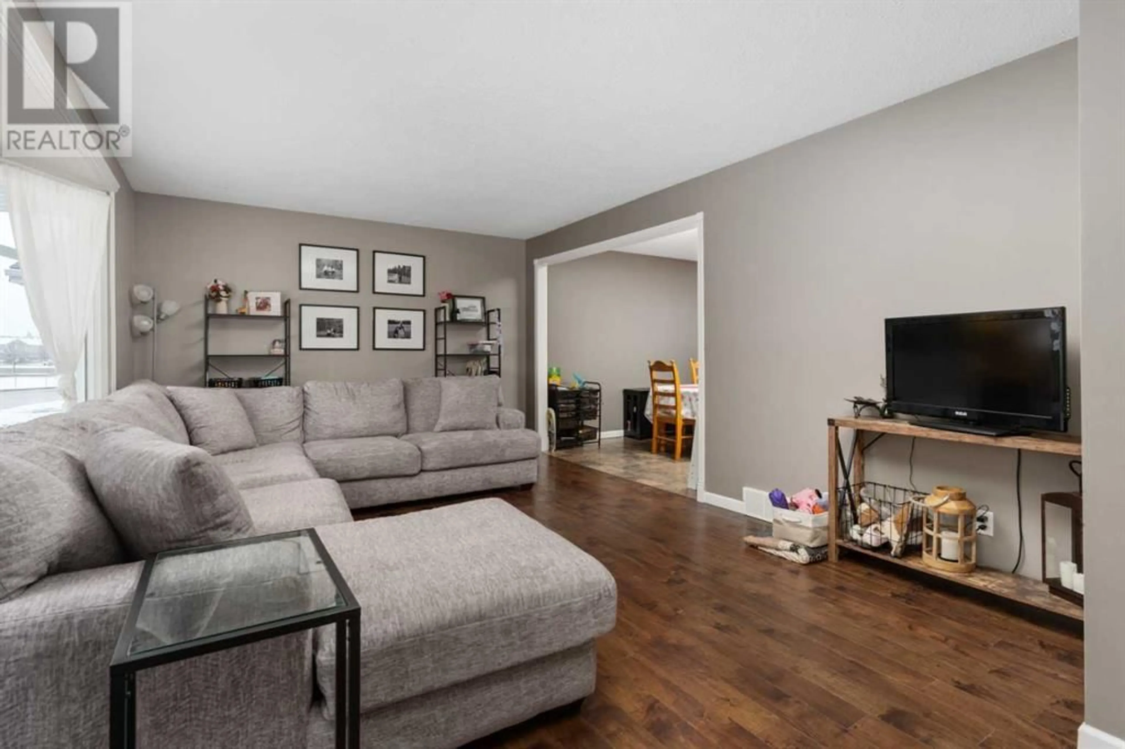 Living room for 5603 Marler Drive, Camrose Alberta T4V3G9