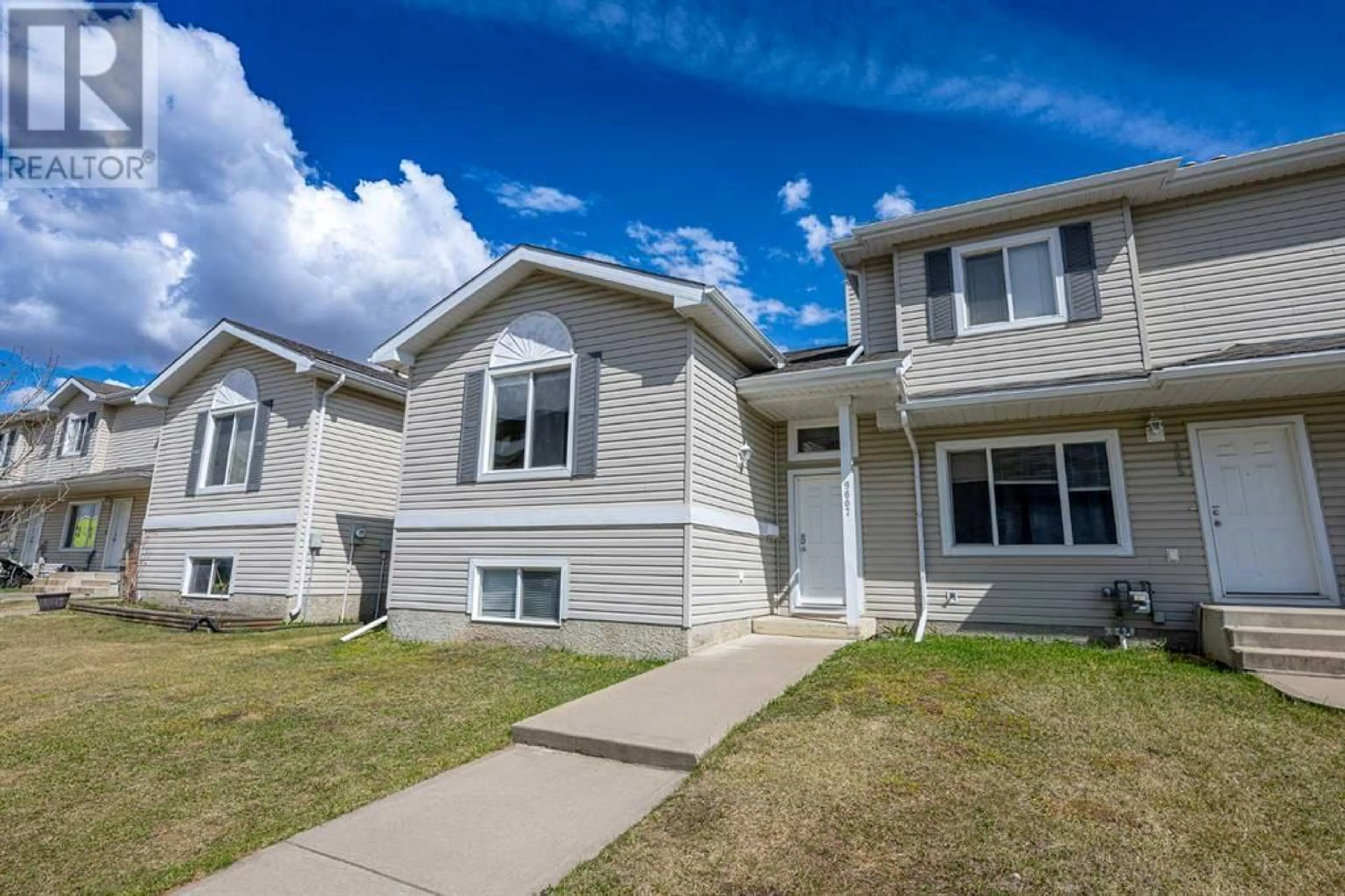 A pic from exterior of the house or condo for 9607 91 Street, Grande Prairie Alberta T8V1V2