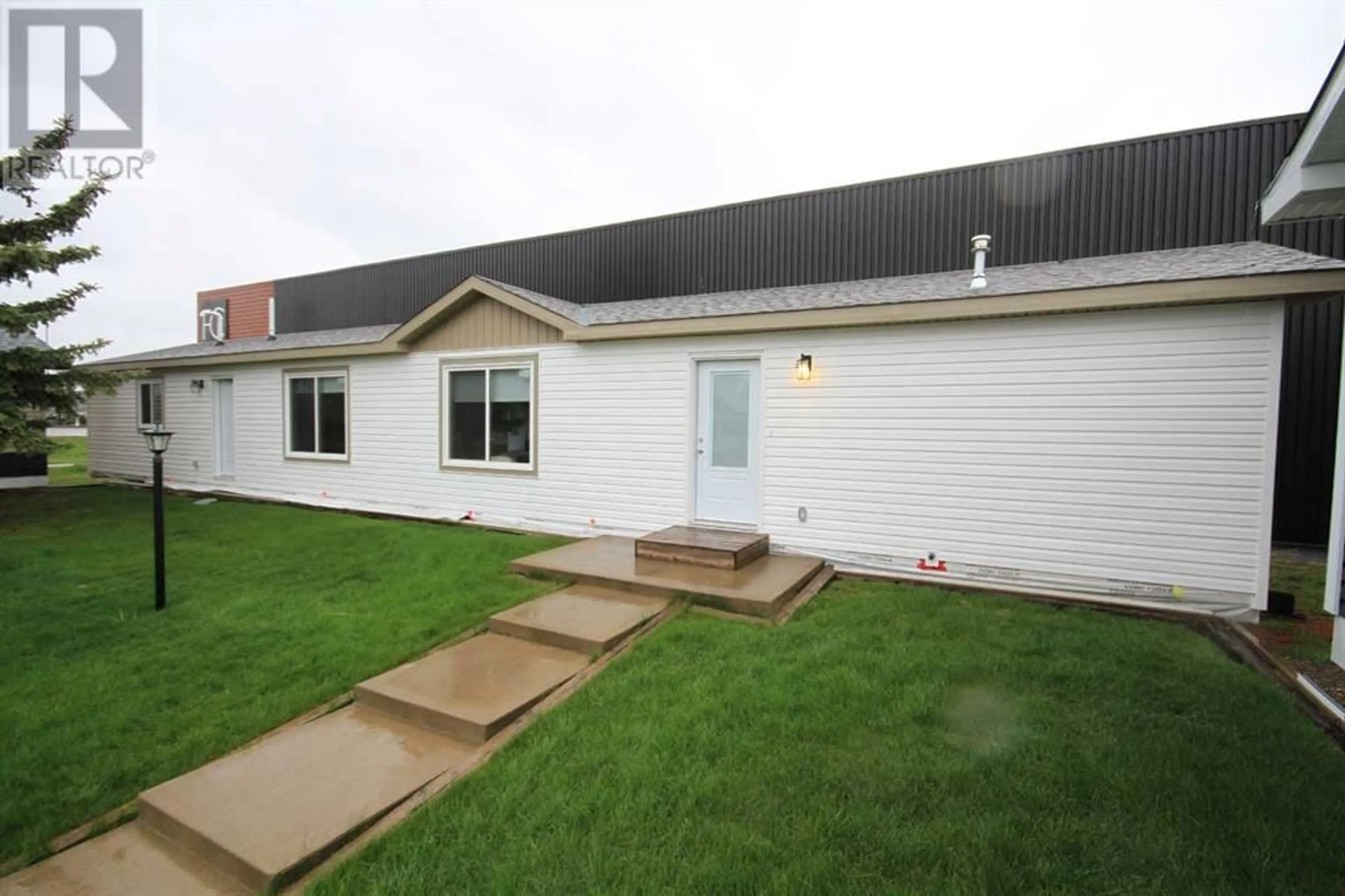 Outside view for 14 Meadows Crescent, Taber Alberta T1G0G7